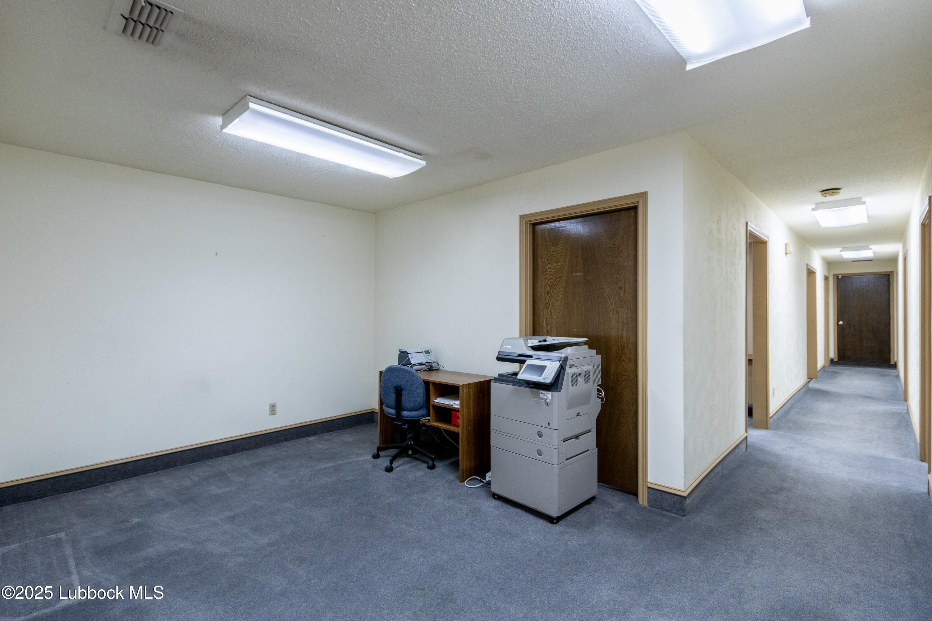 1113 Main Street Property Photo 7