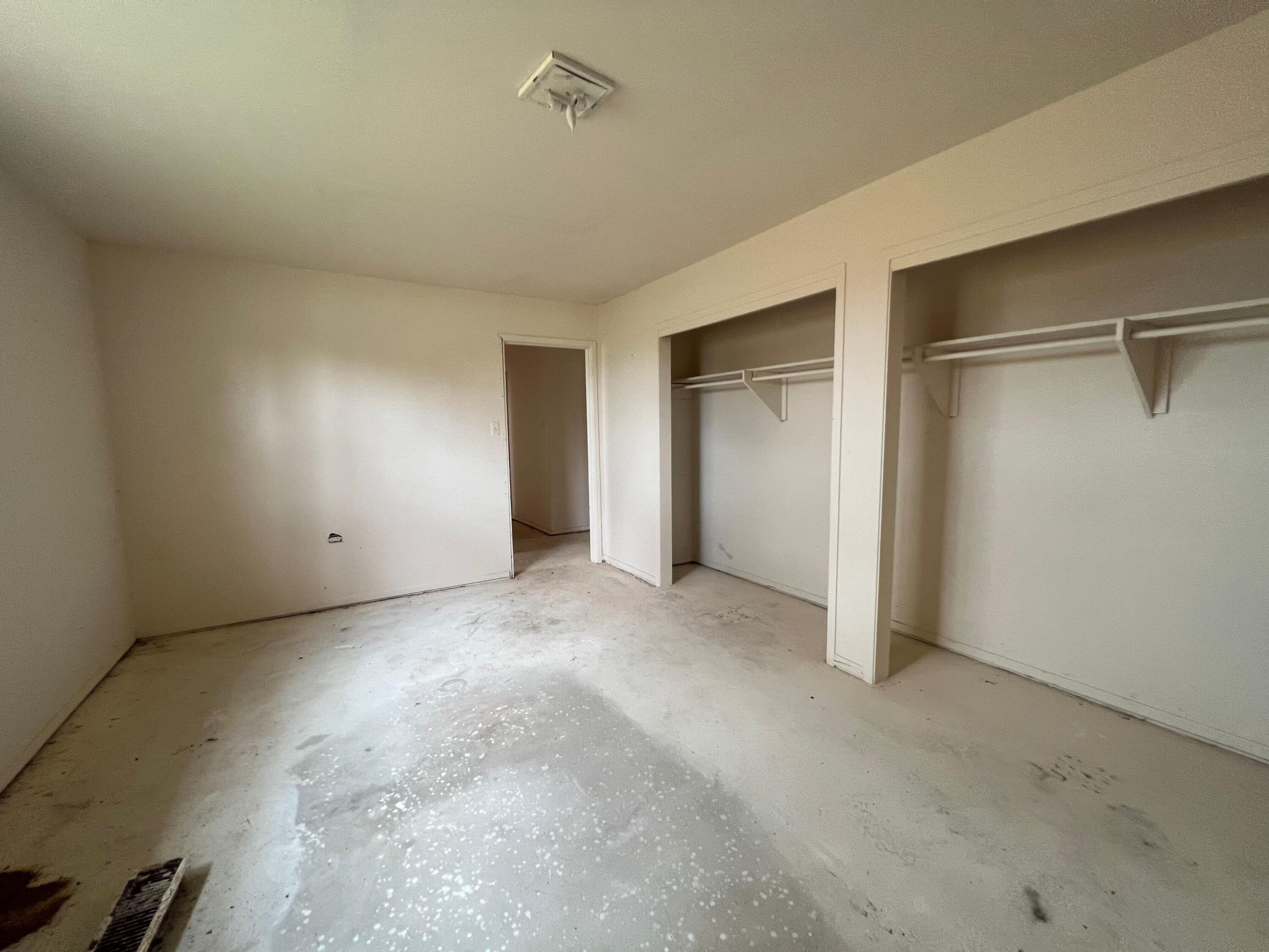 2500 N Main Street Property Photo 10