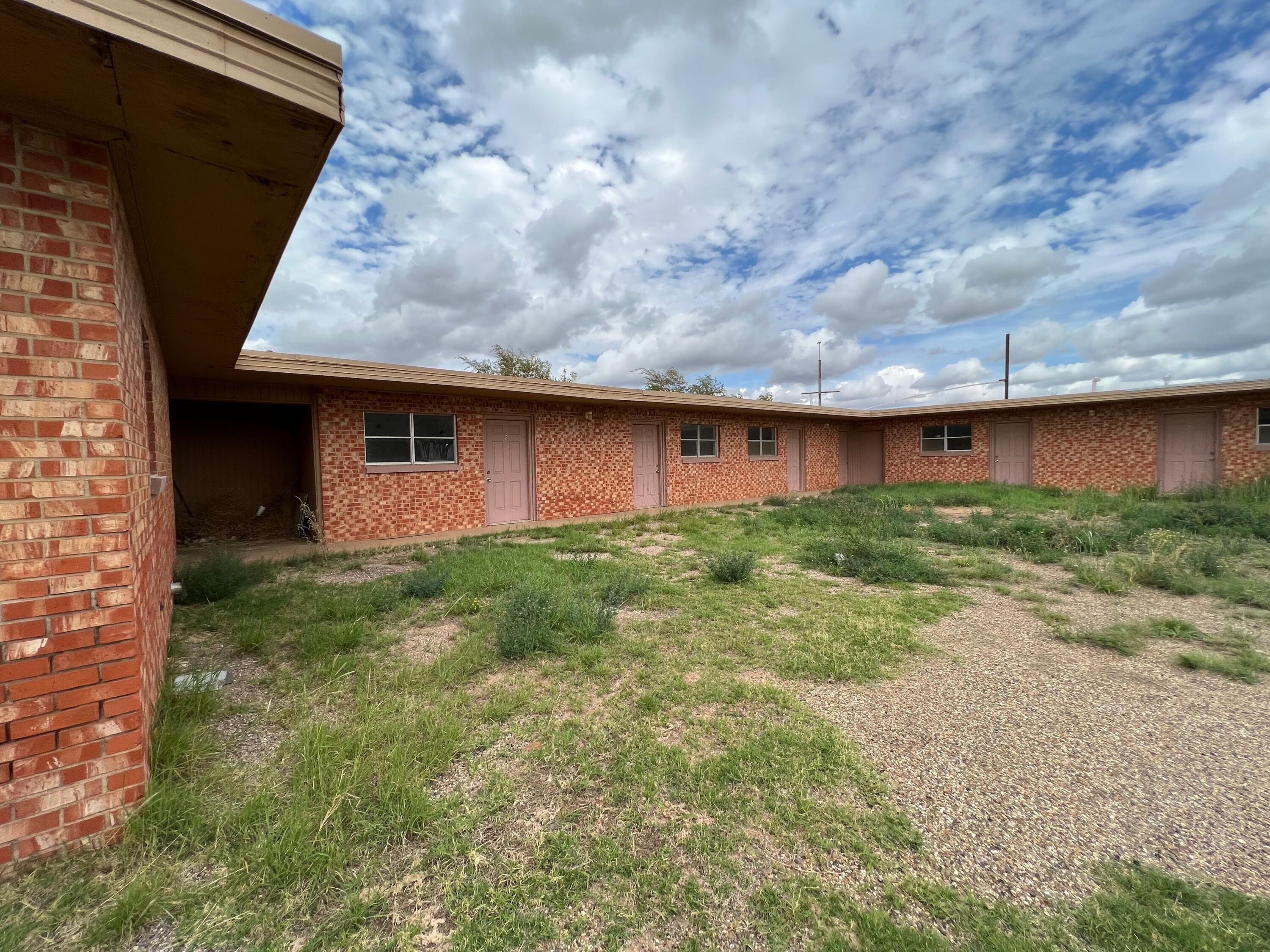 2500 N Main Street Property Photo 17