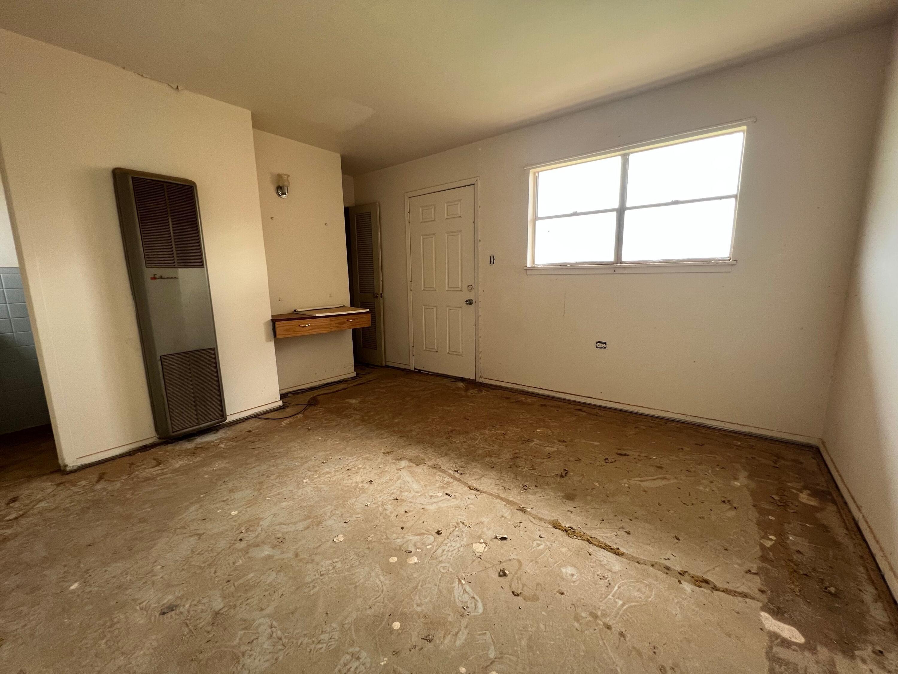 2500 N Main Street Property Photo 24