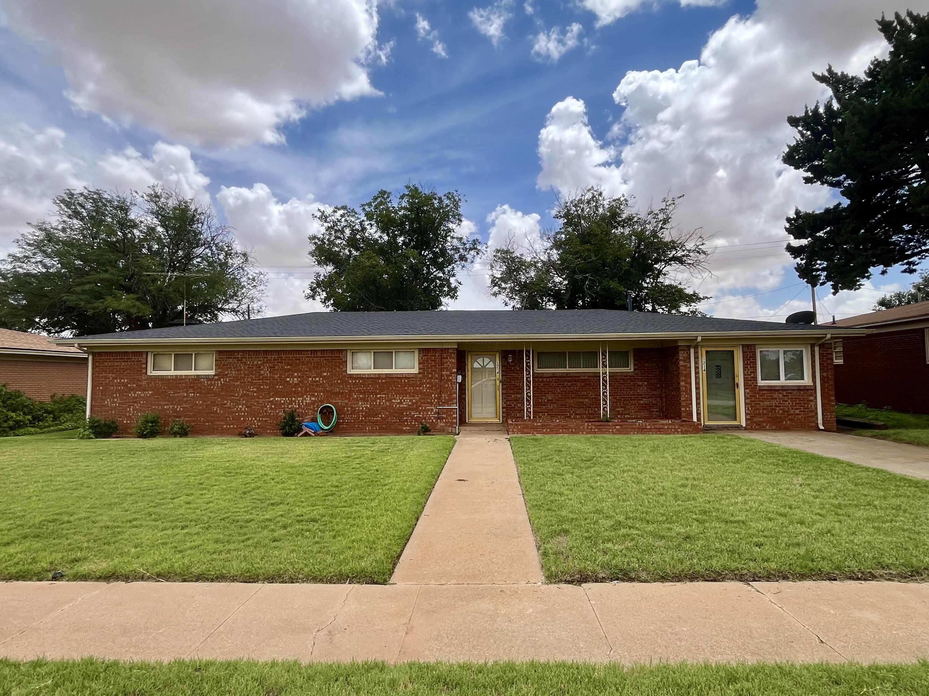 1214 E Buckley Street Property Photo 1