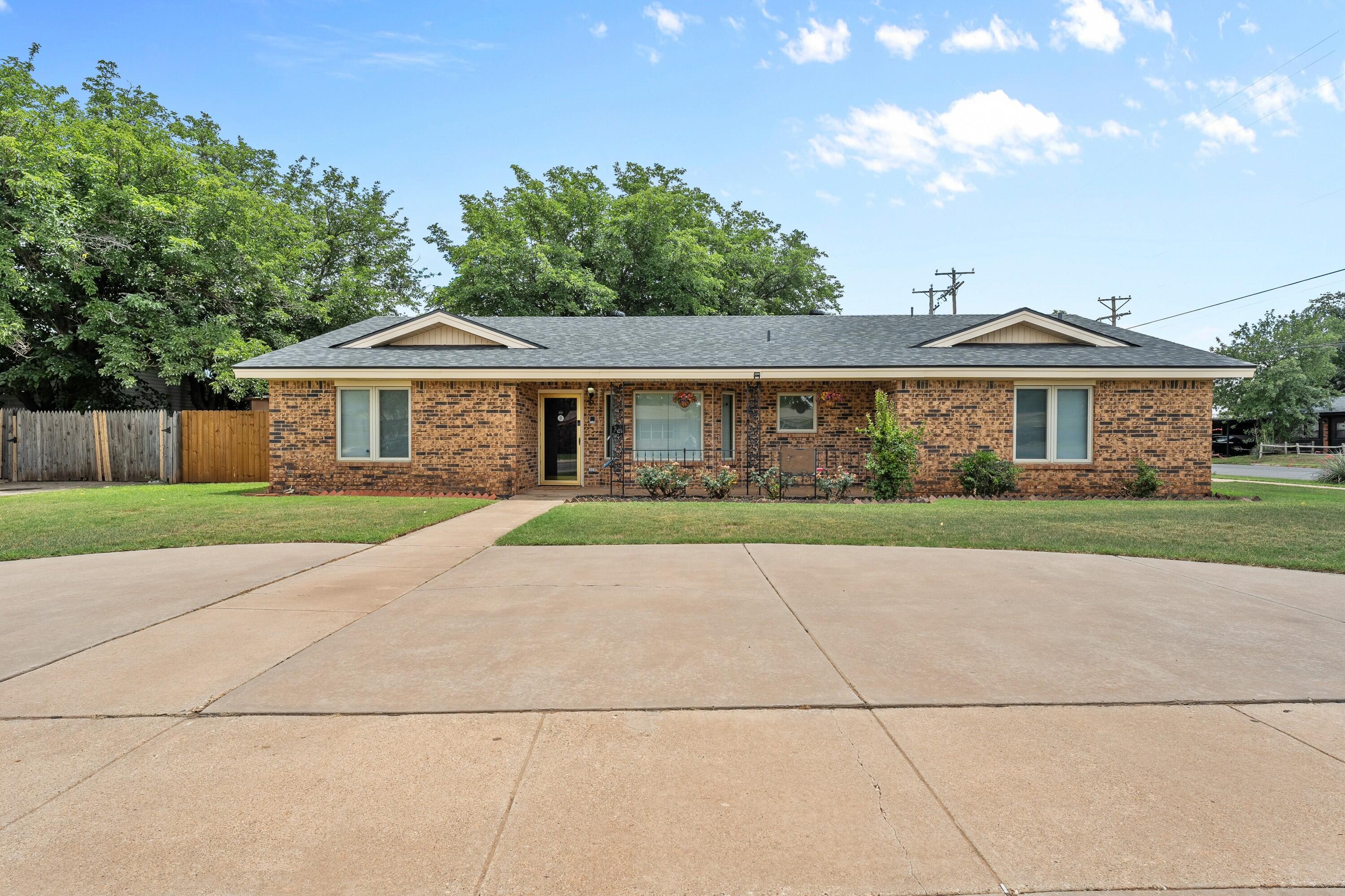 4823 13th Street Property Photo 1