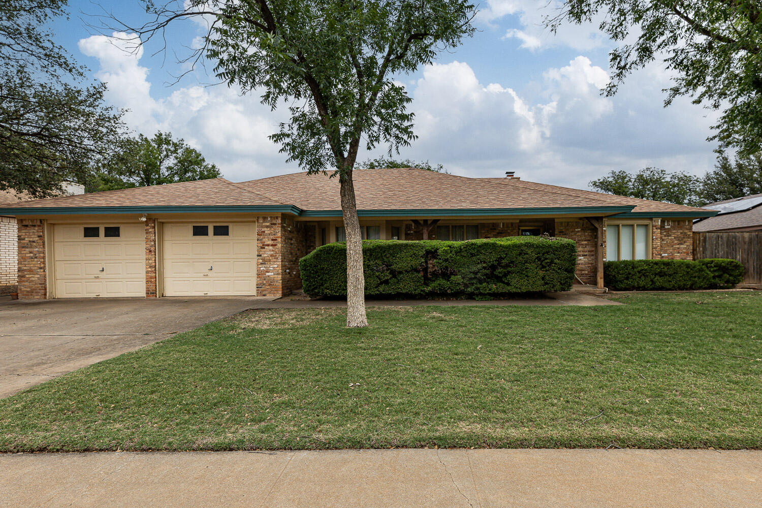 5520 76th Street Property Photo 1