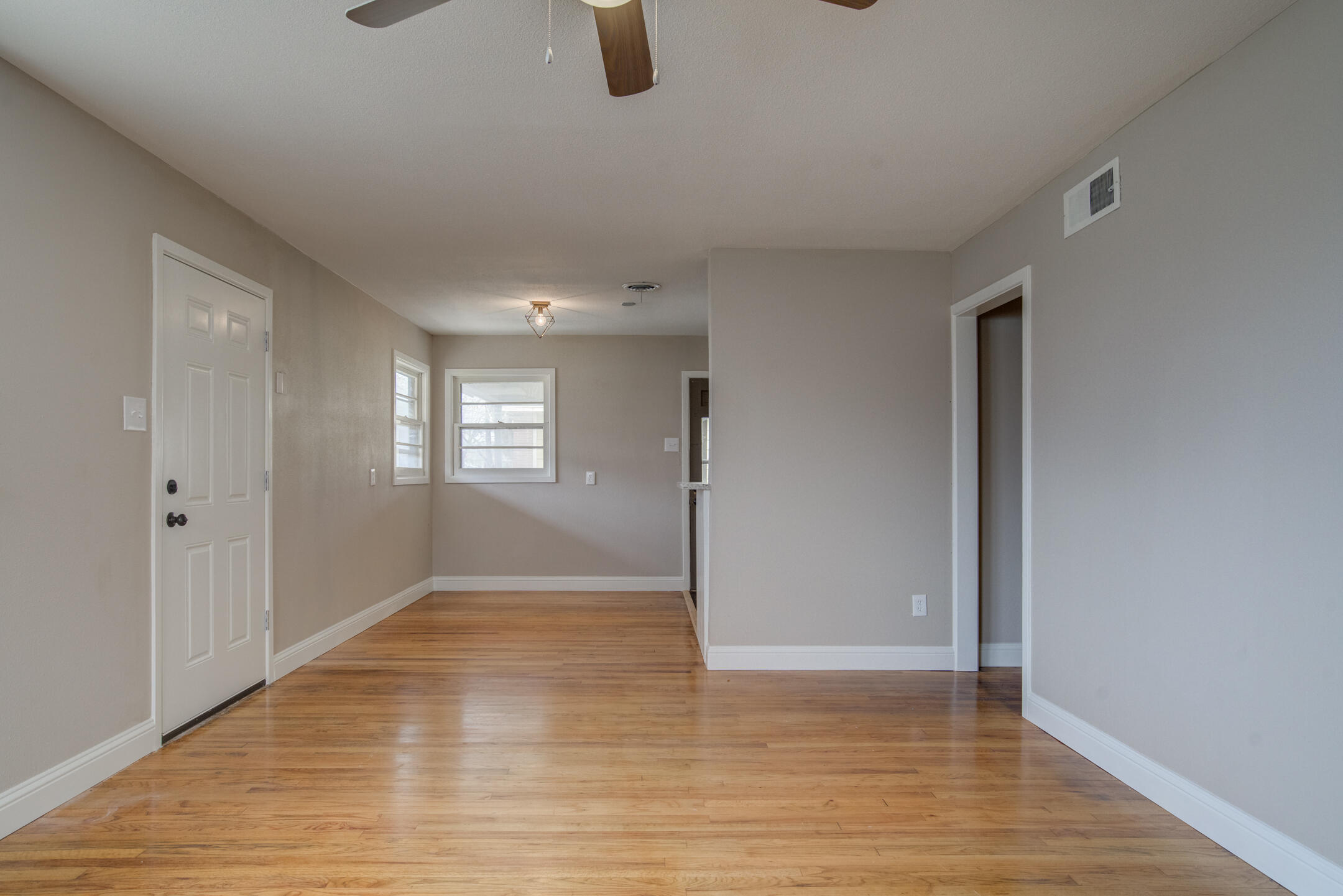 4114 31st Street Property Photo 4