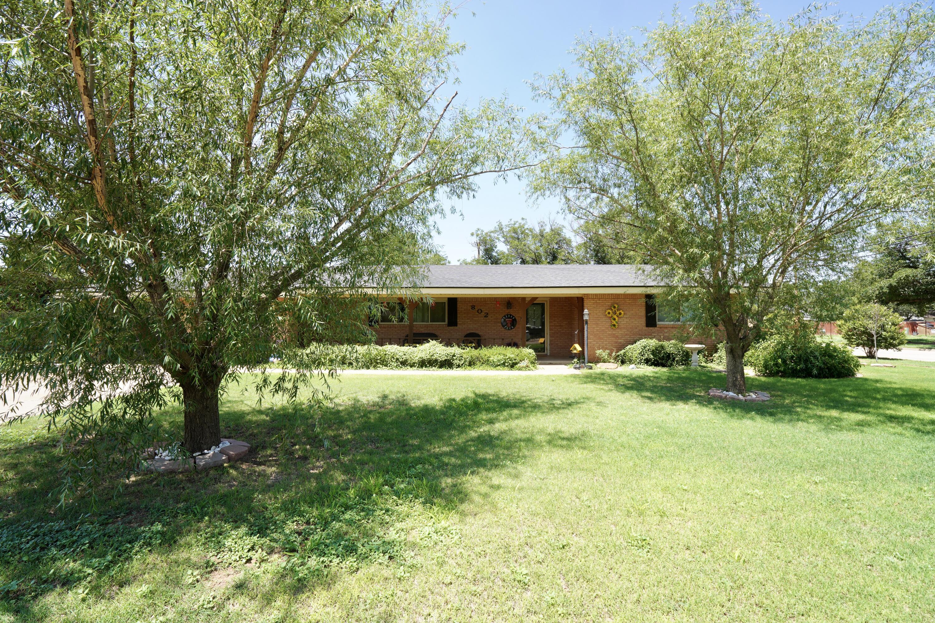 802 7th Street Property Photo 1