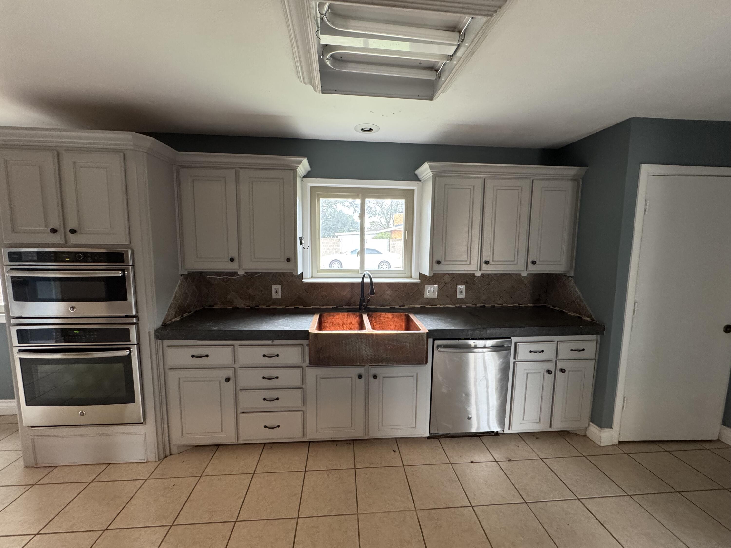 805 14th Street Property Photo 5