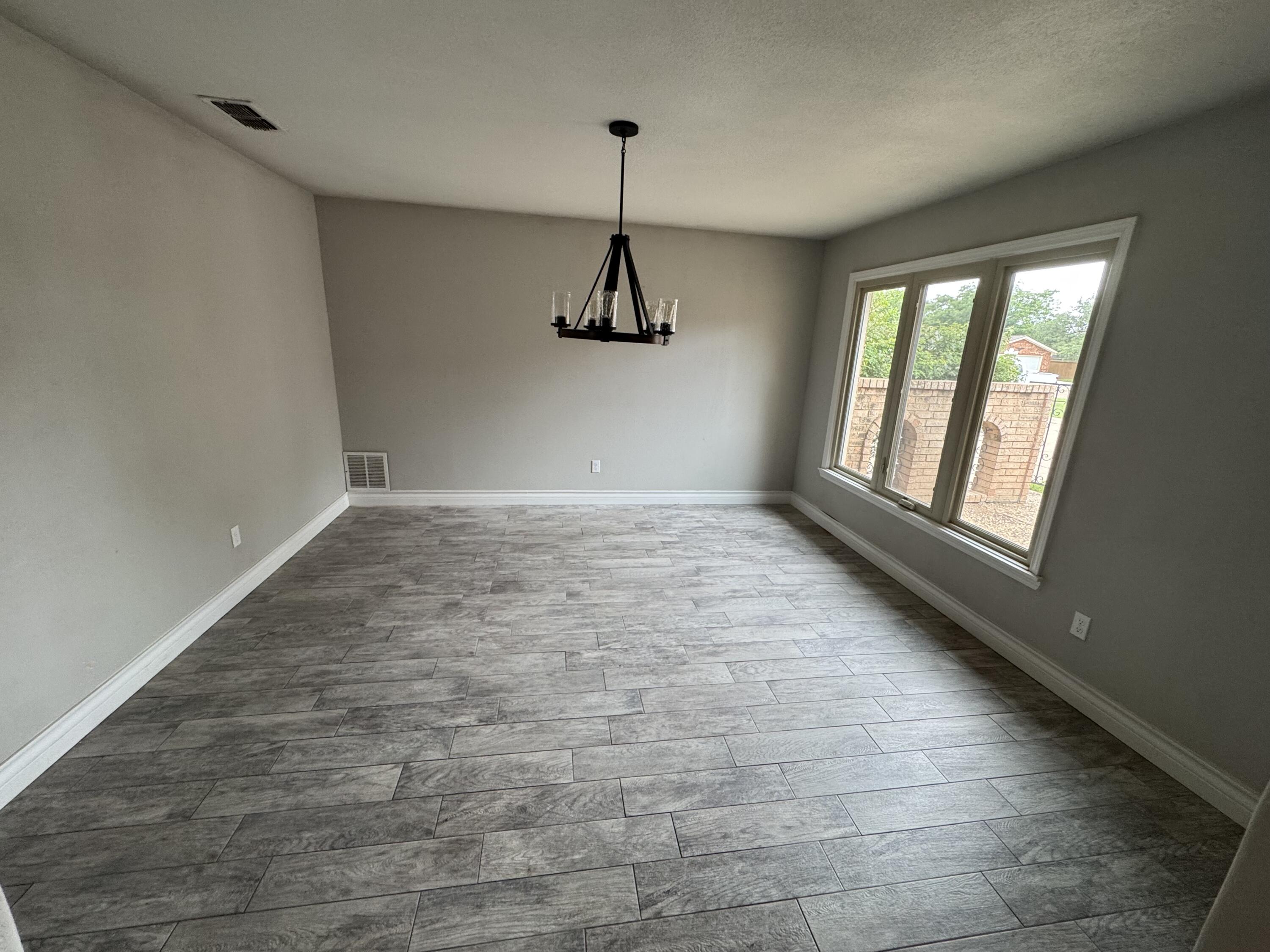 805 14th Street Property Photo 8
