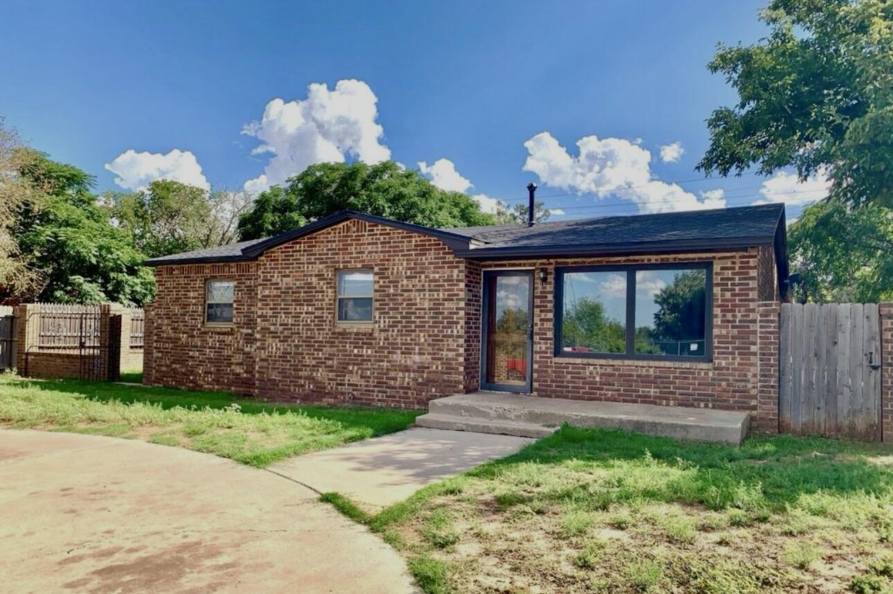 319 76th Street Property Photo 1