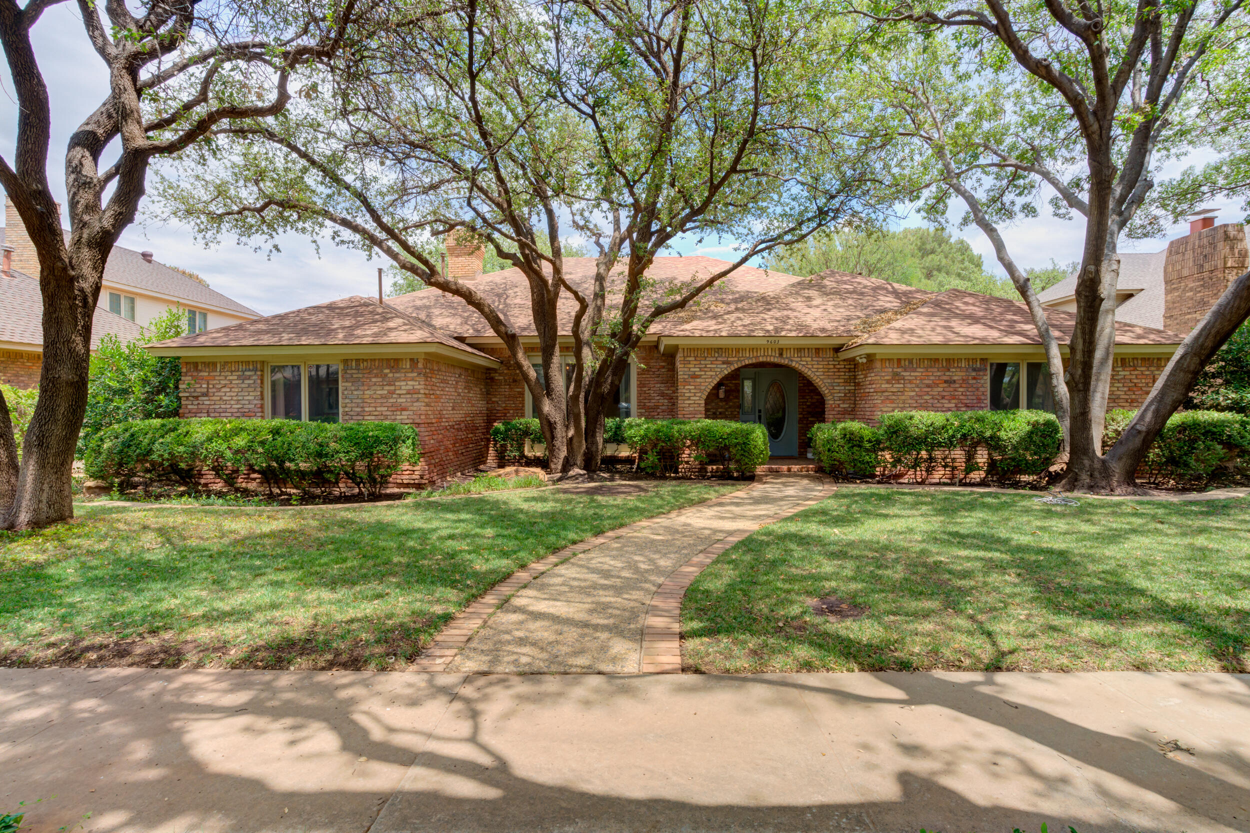 9603 Toledo Avenue Property Photo 1