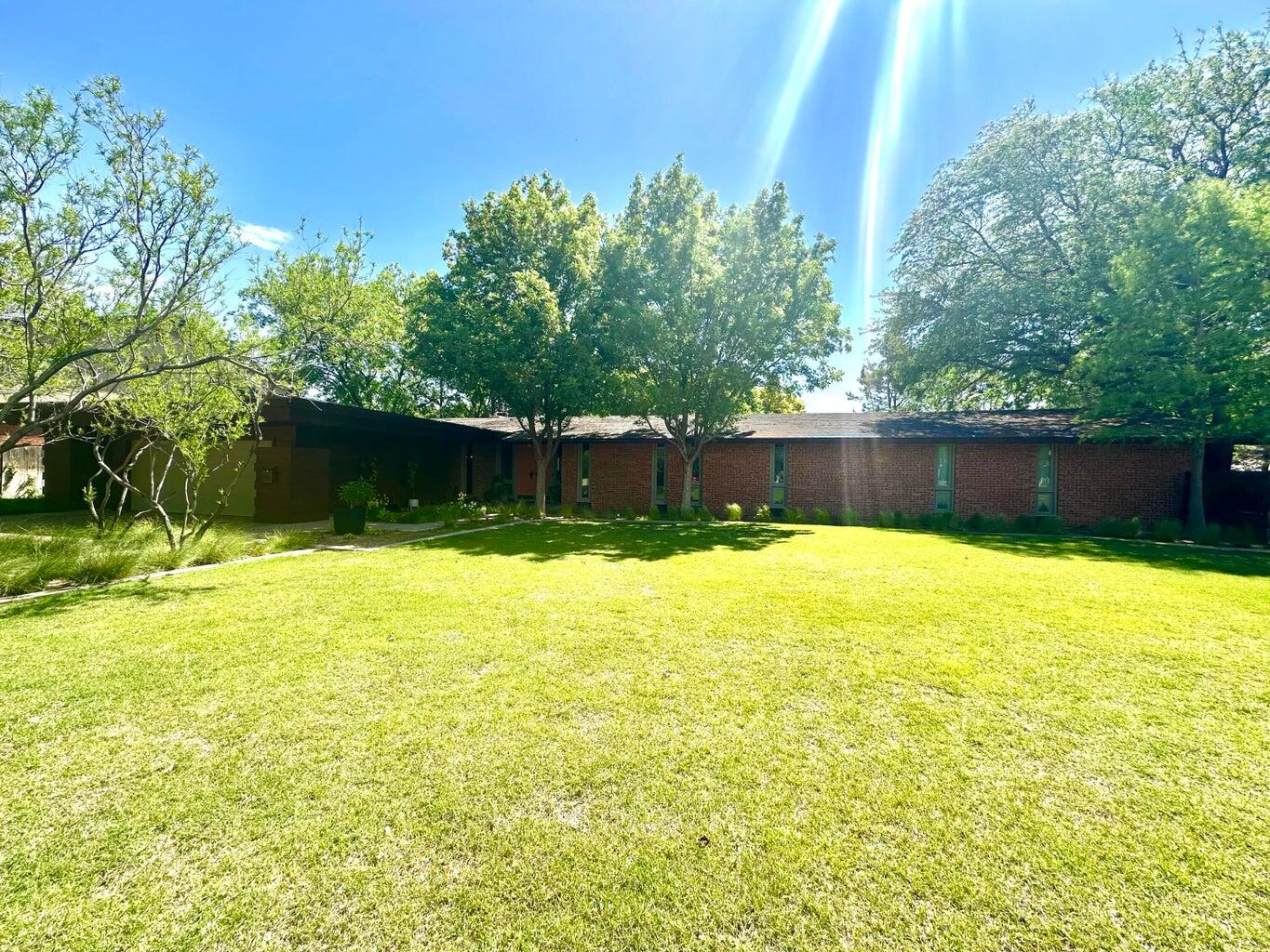 1408 Borger Property Photo 1