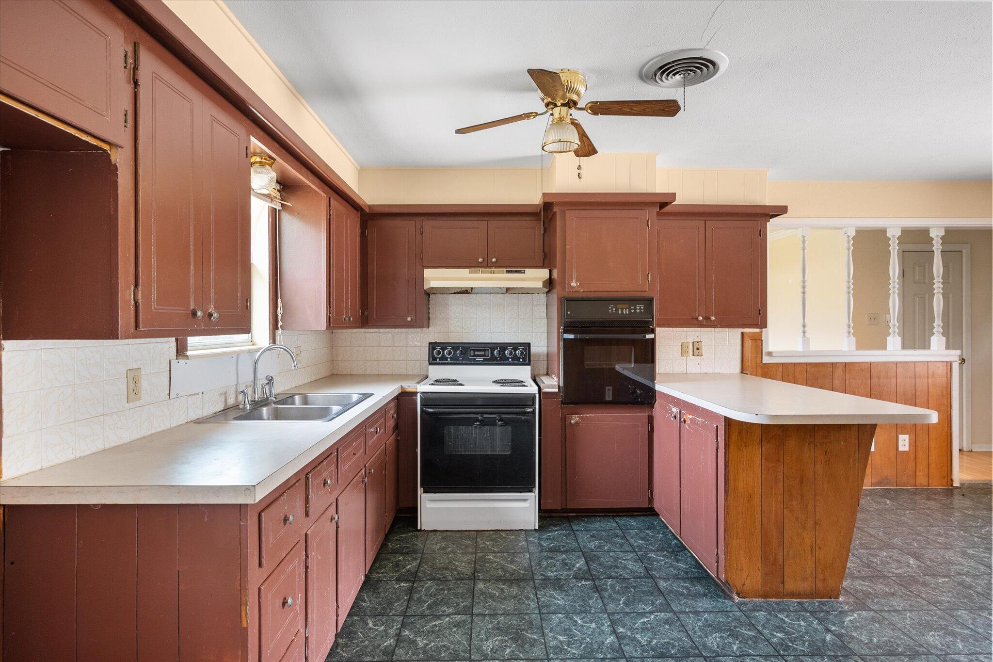 5220 41st Street Property Photo 10