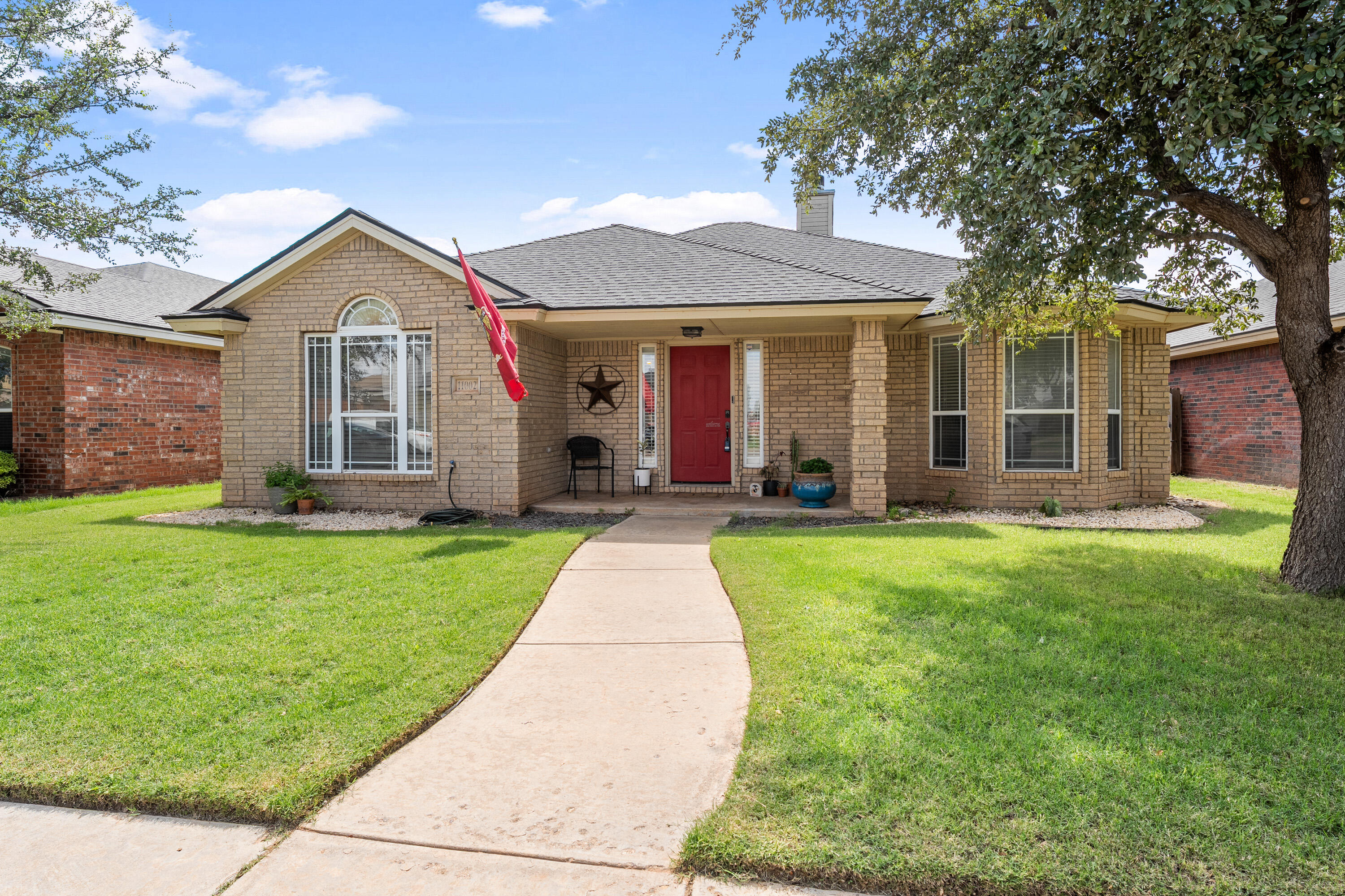 11002 Canton Avenue Property Photo 1