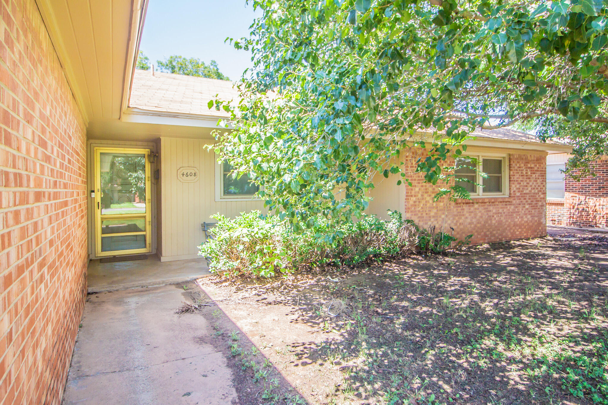 4608 31st Street Property Photo 1