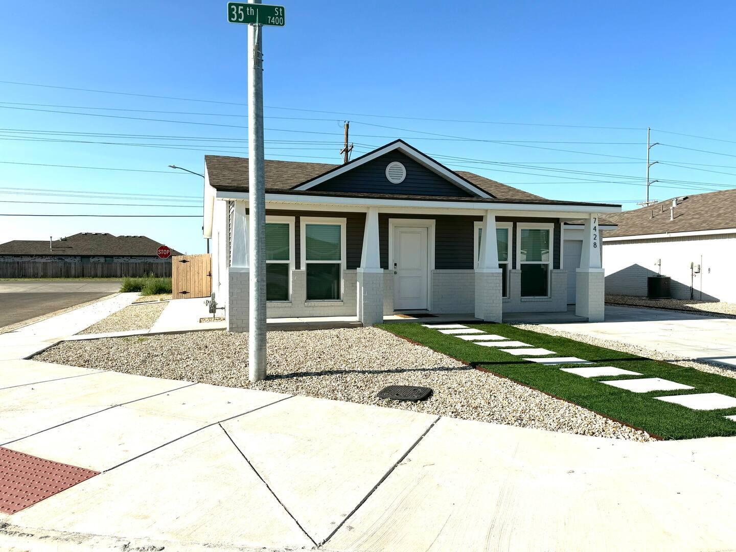 7428 35th Street Property Photo 1
