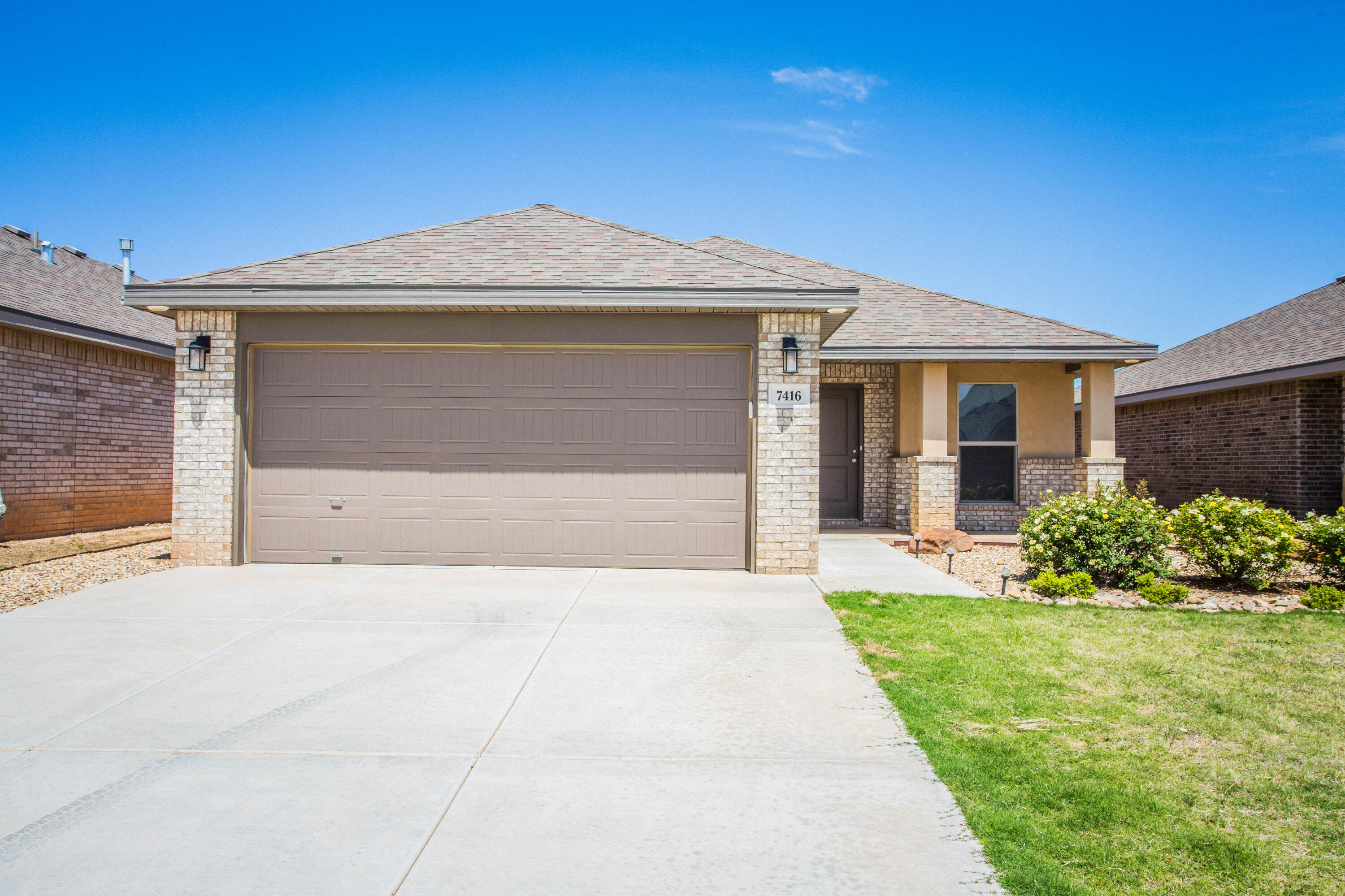 7416 31st Street Property Photo 1
