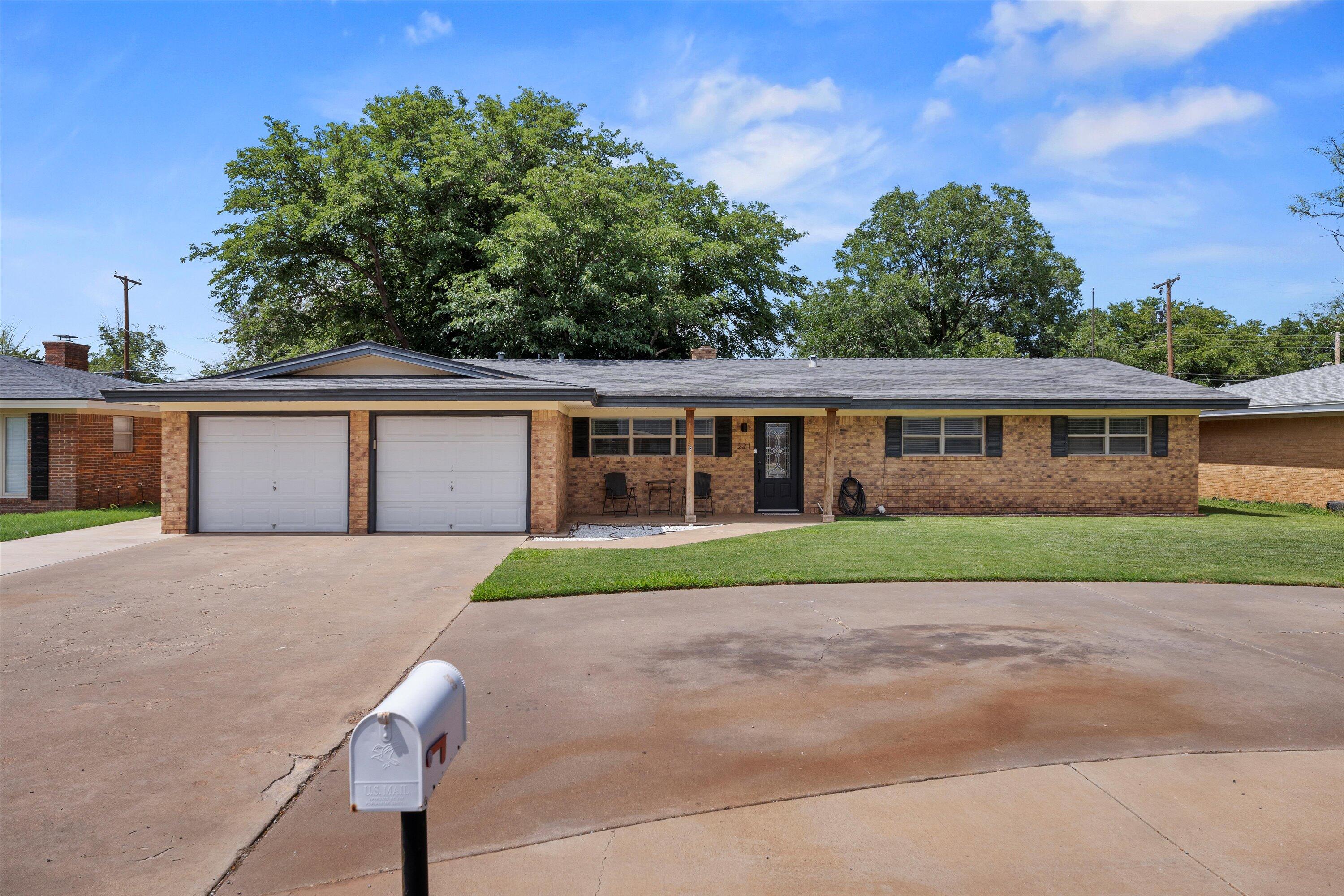 221 Redwood Lane Property Photo 1