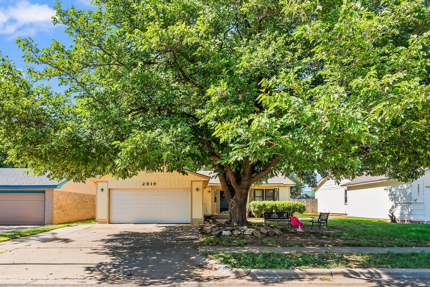 2819 91st Street Property Photo 1