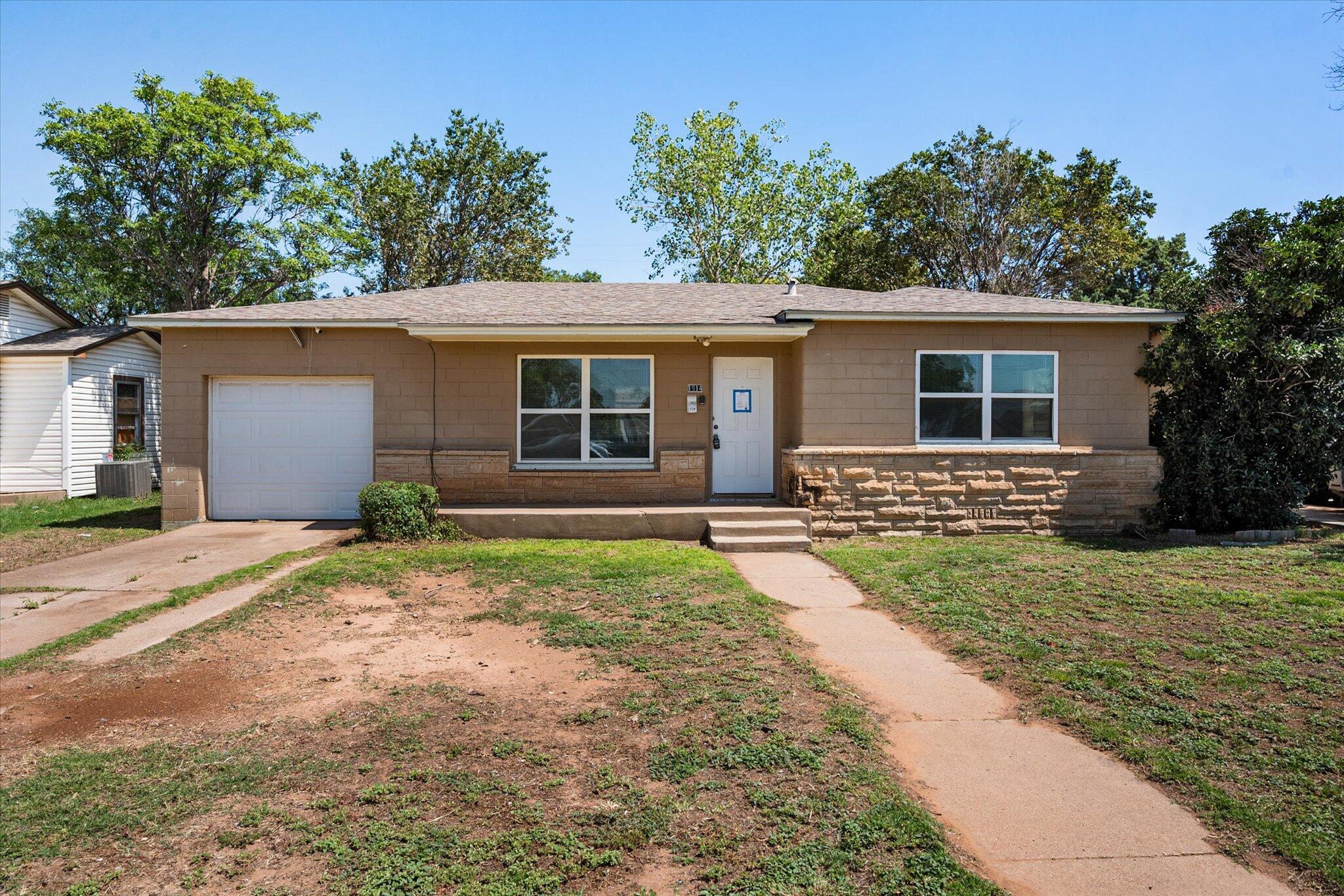 1914 39th Street Property Photo 1