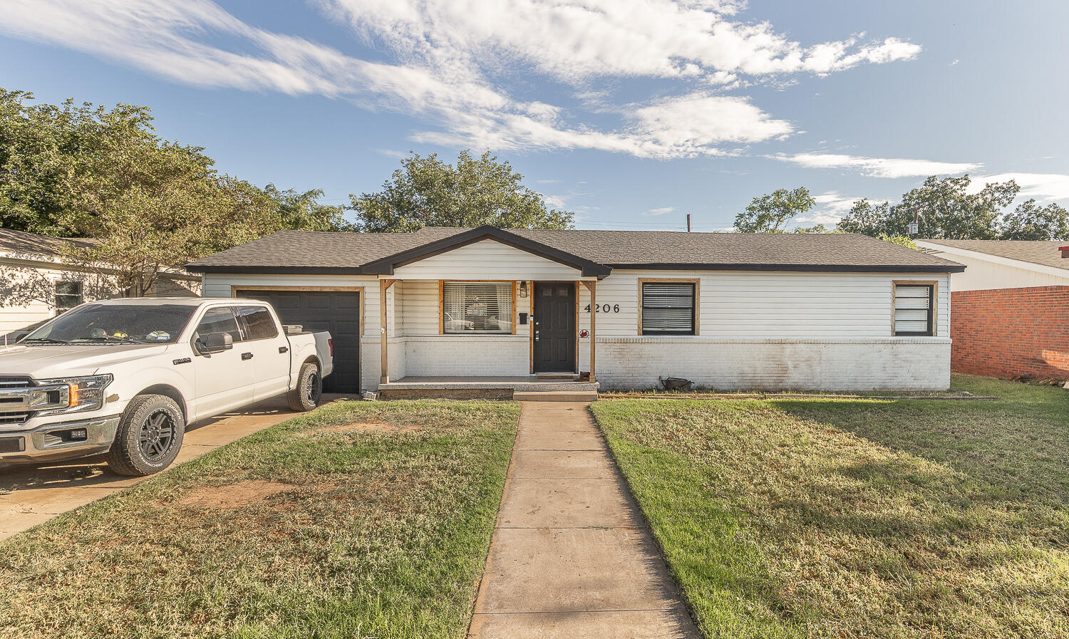 4206 42nd Street Property Photo 1