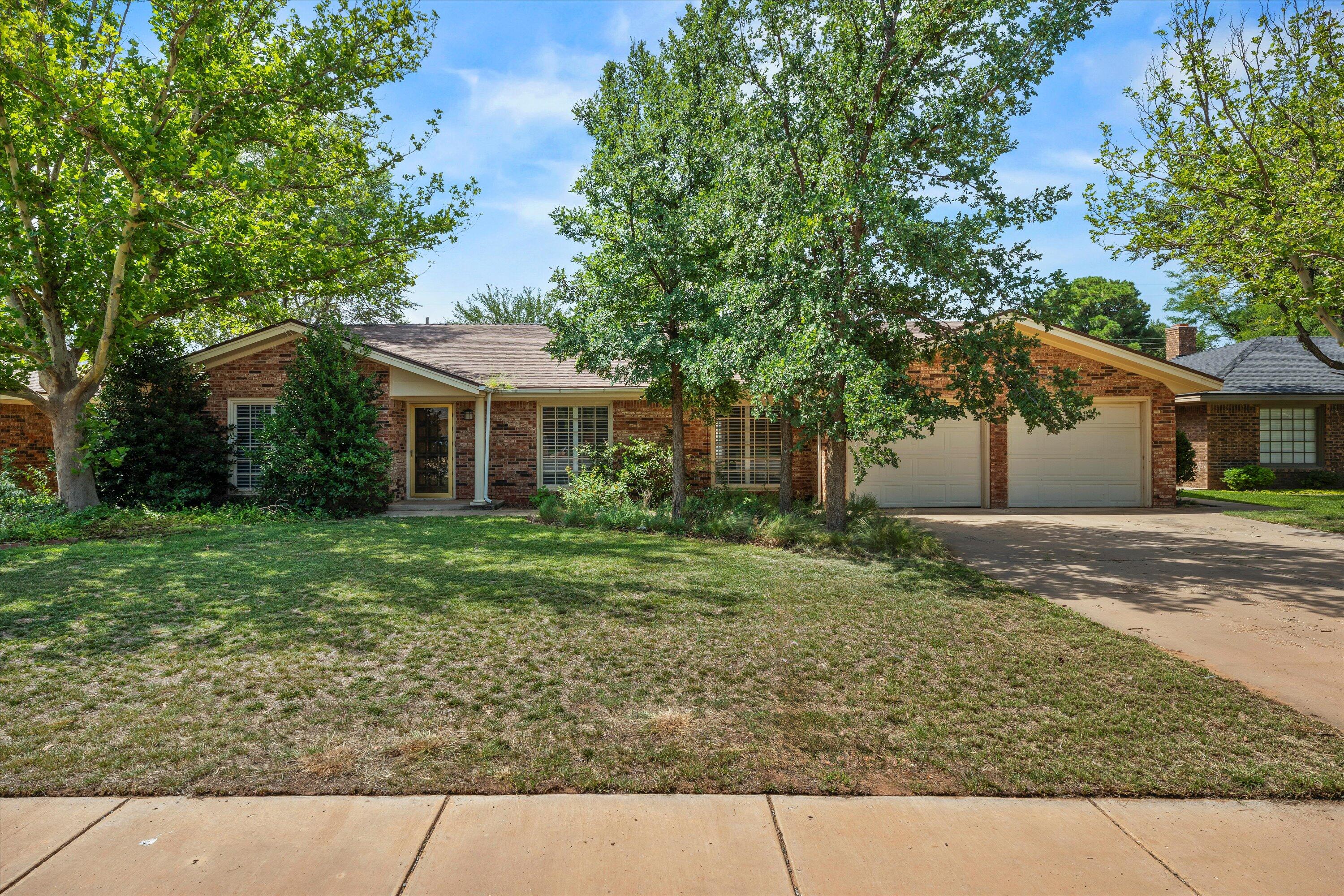 312 Cottonwood Lane Property Photo 1