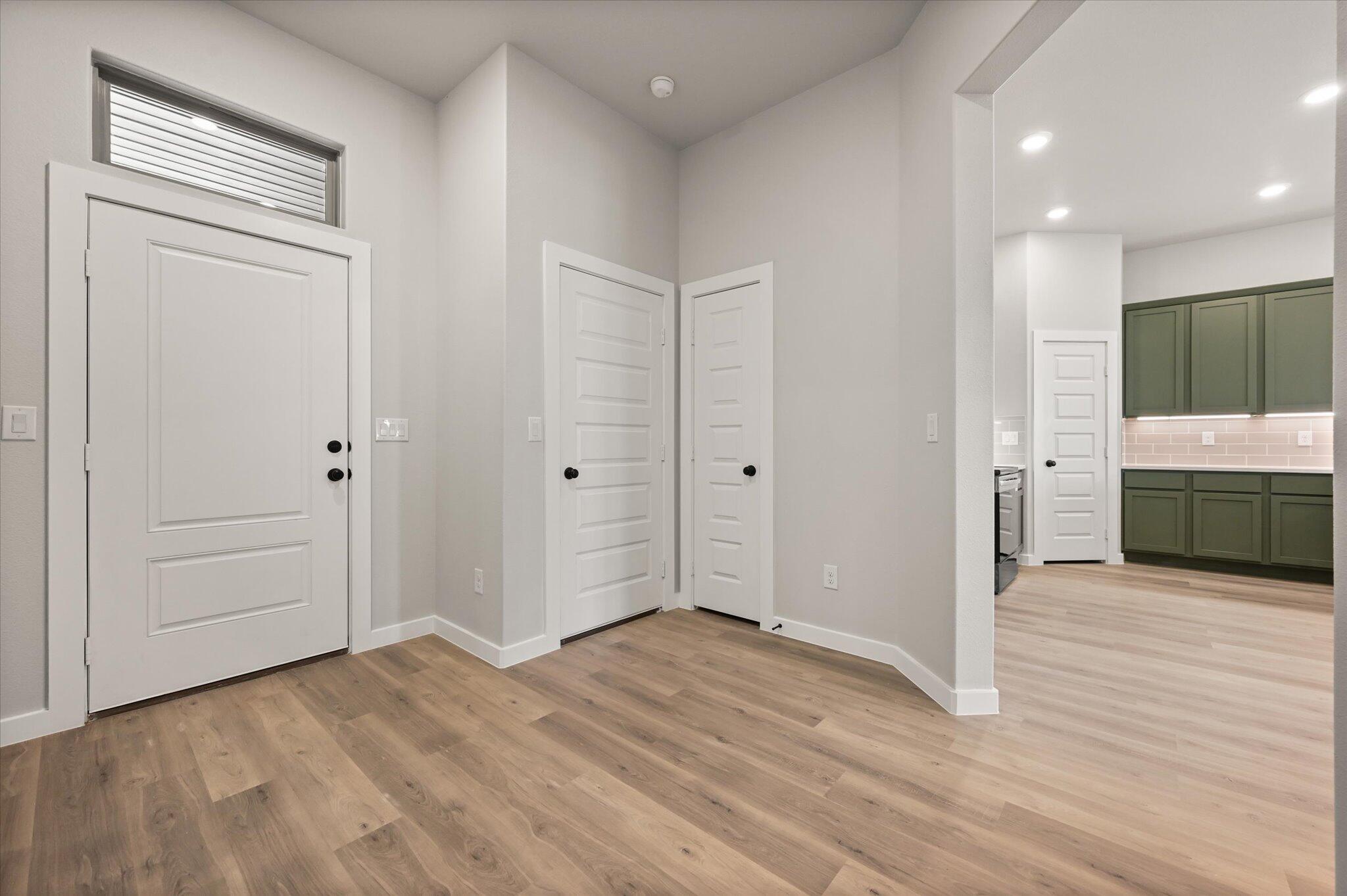 2918 Durham Avenue Property Photo 3
