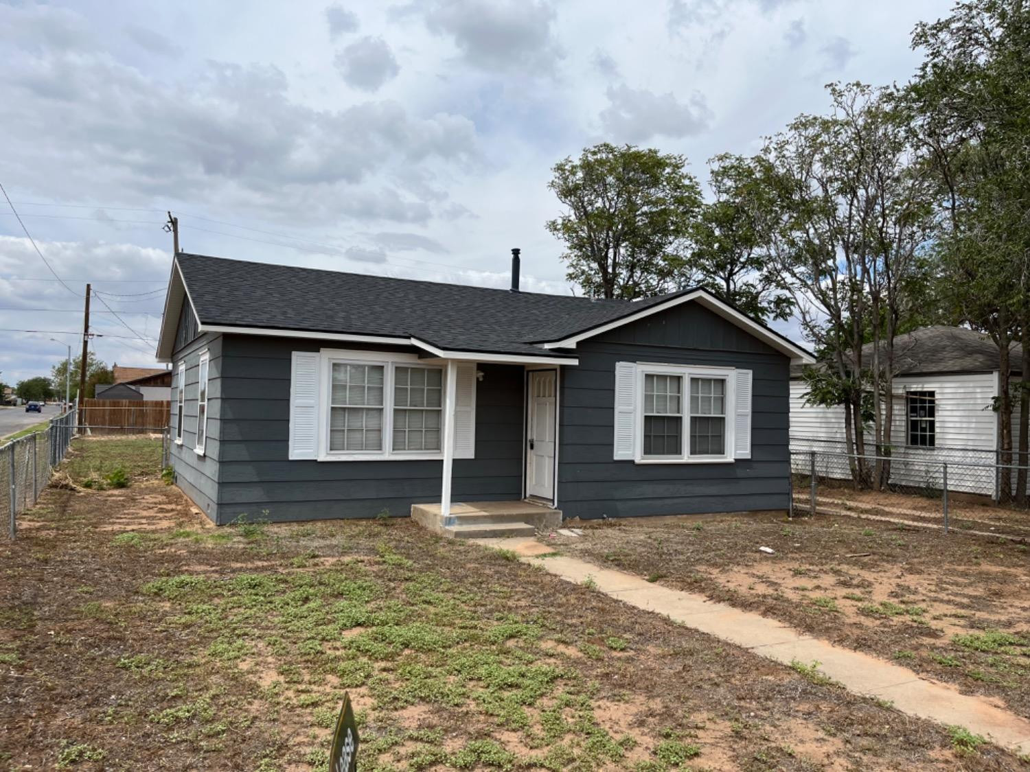 101 N Uvalde Avenue Property Photo