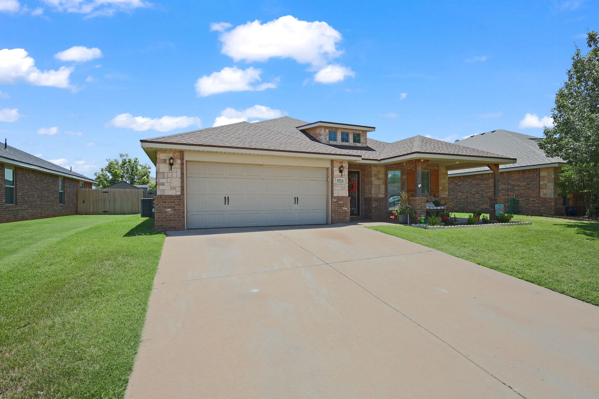 5723 109th Street Property Photo 1