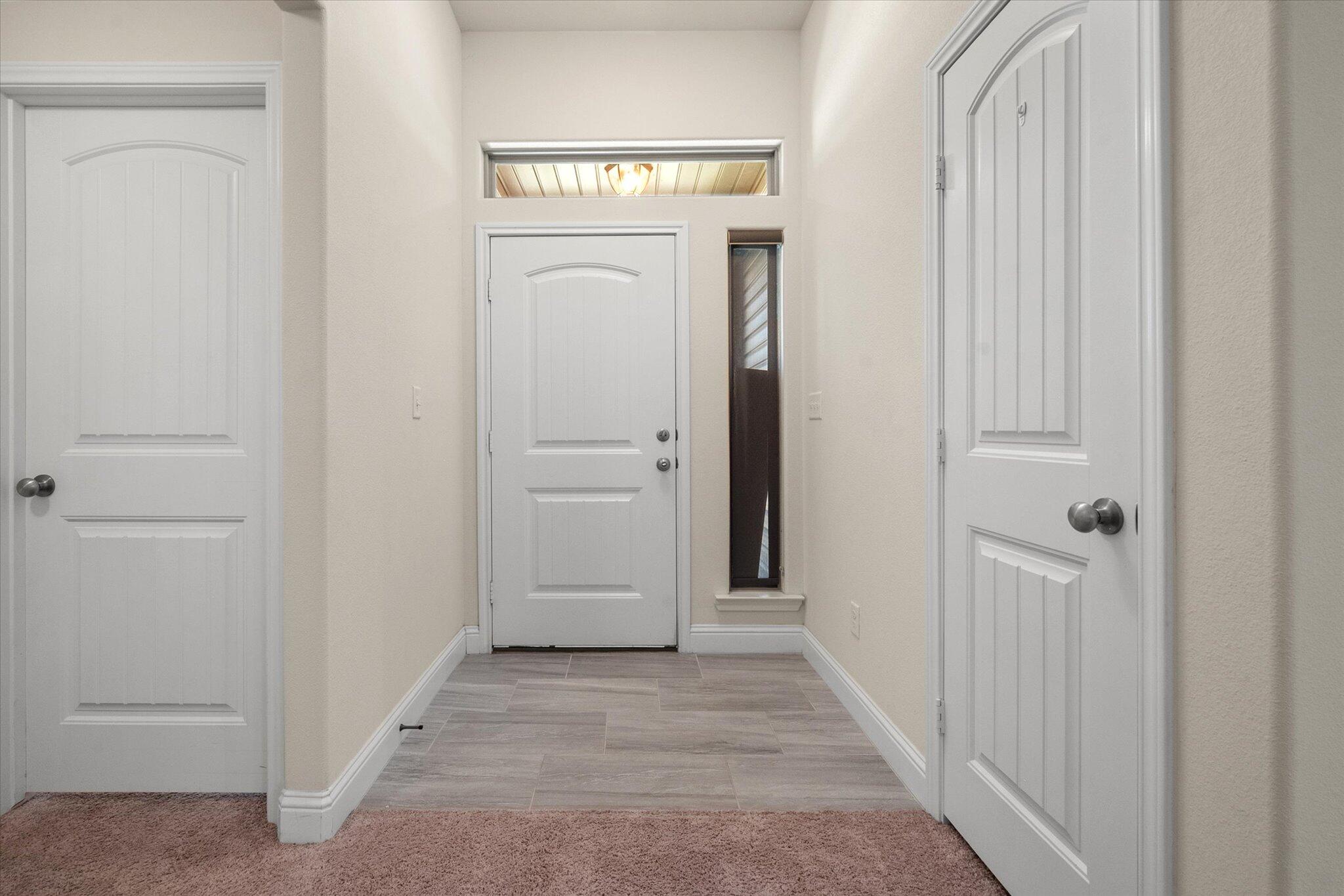 11102 Englewood Avenue Property Photo 5