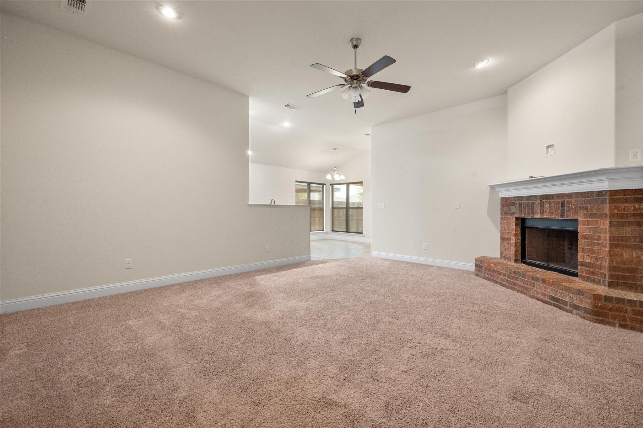 11102 Englewood Avenue Property Photo 6