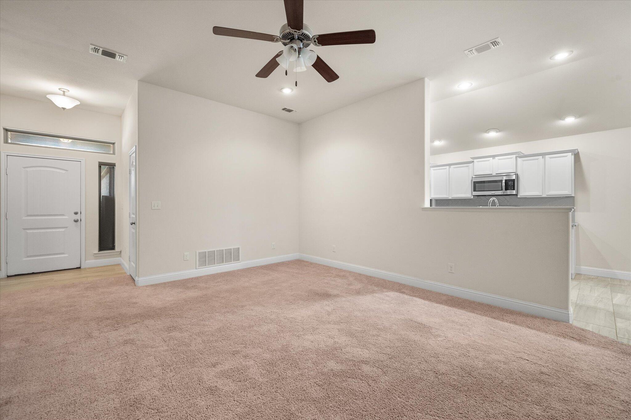 11102 Englewood Avenue Property Photo 8