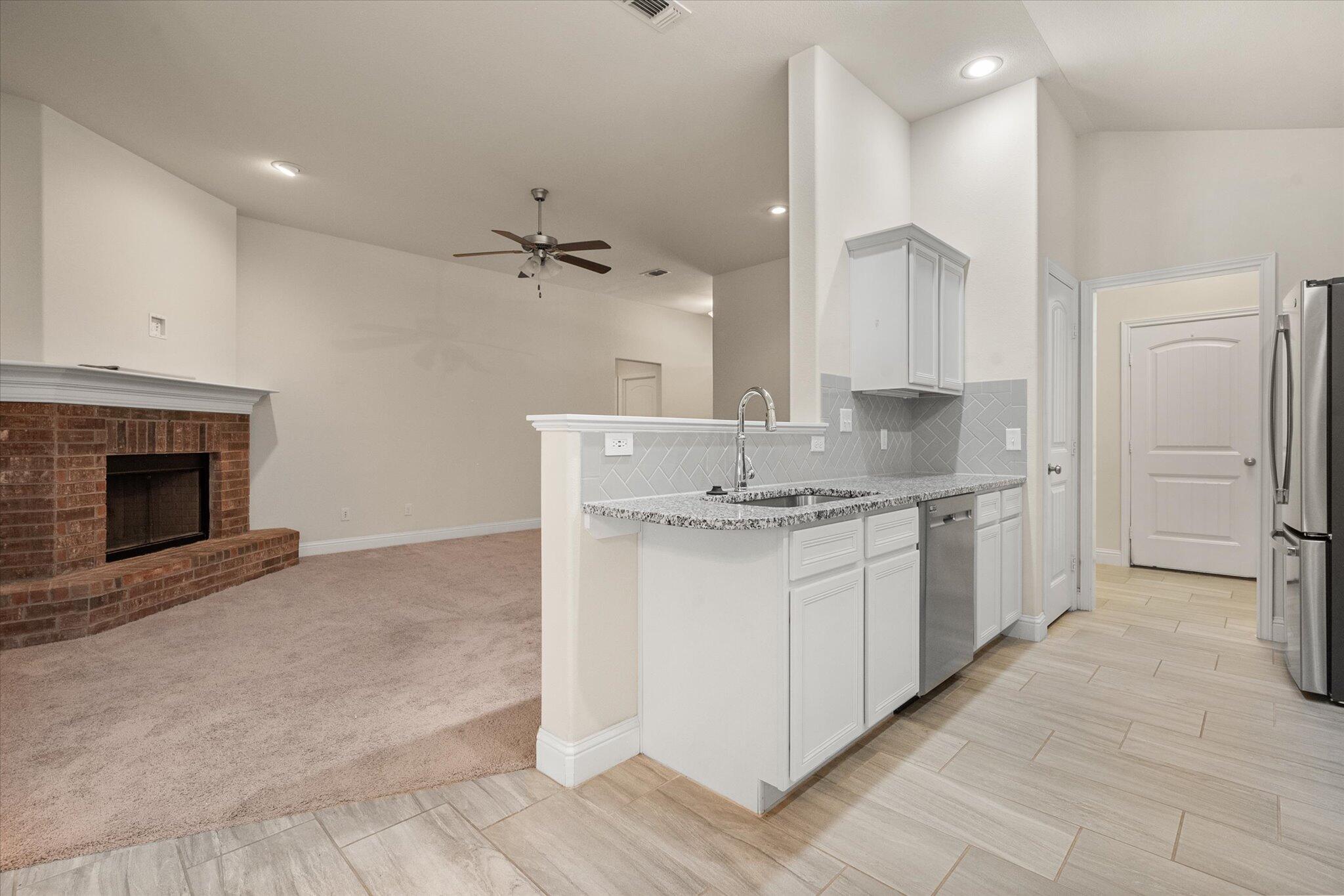 11102 Englewood Avenue Property Photo 11
