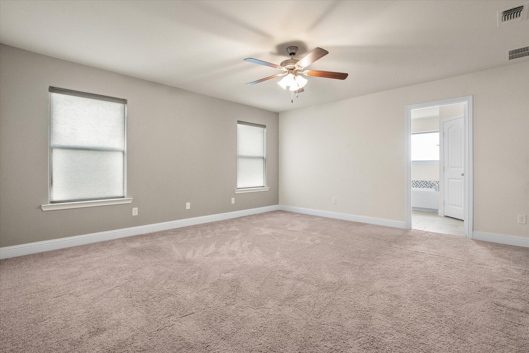 11102 Englewood Avenue Property Photo 15