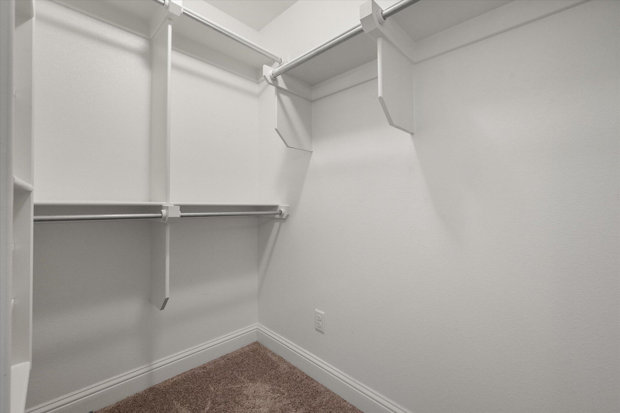 11102 Englewood Avenue Property Photo 22