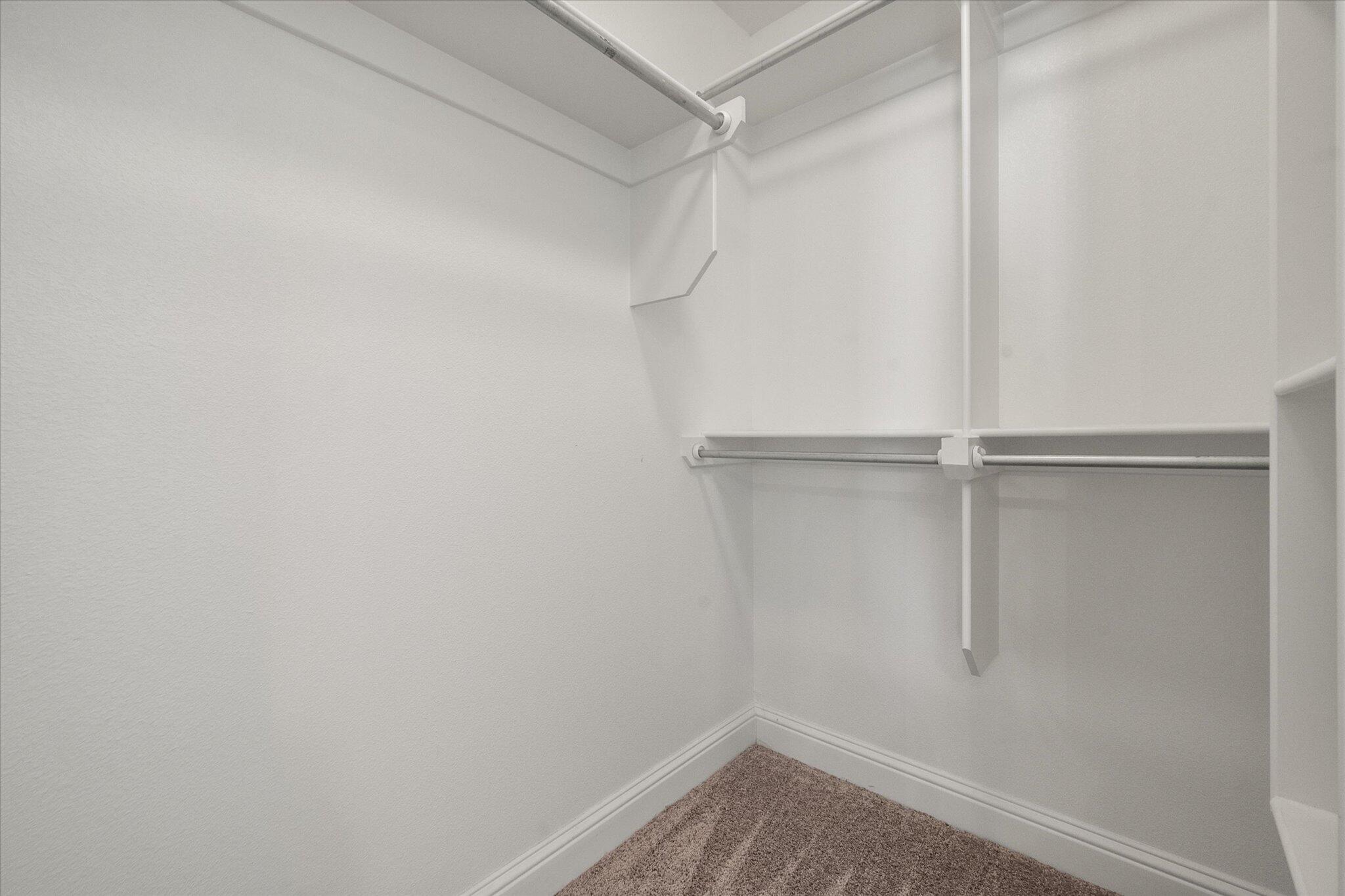 11102 Englewood Avenue Property Photo 23