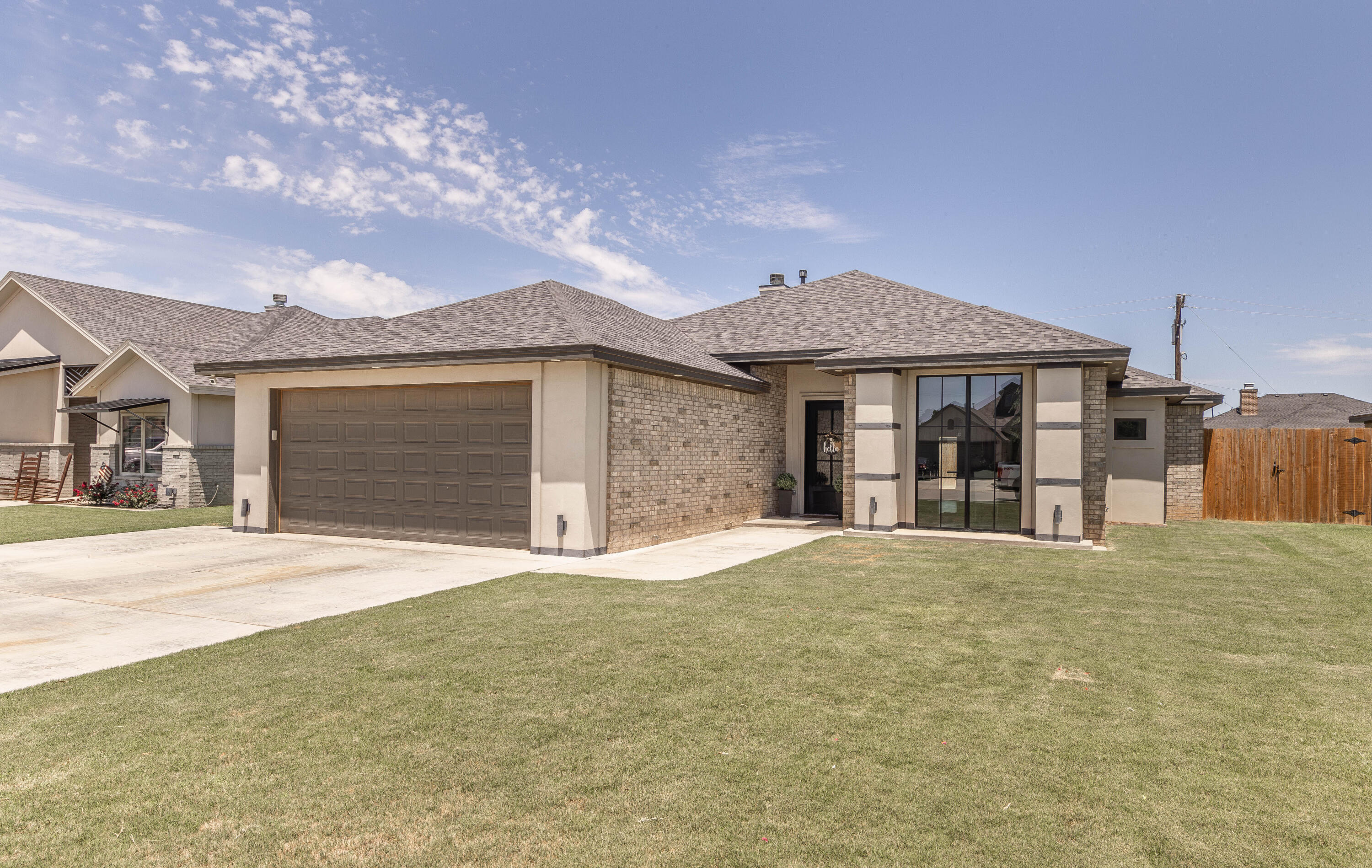 1127 16th Street Property Photo 1