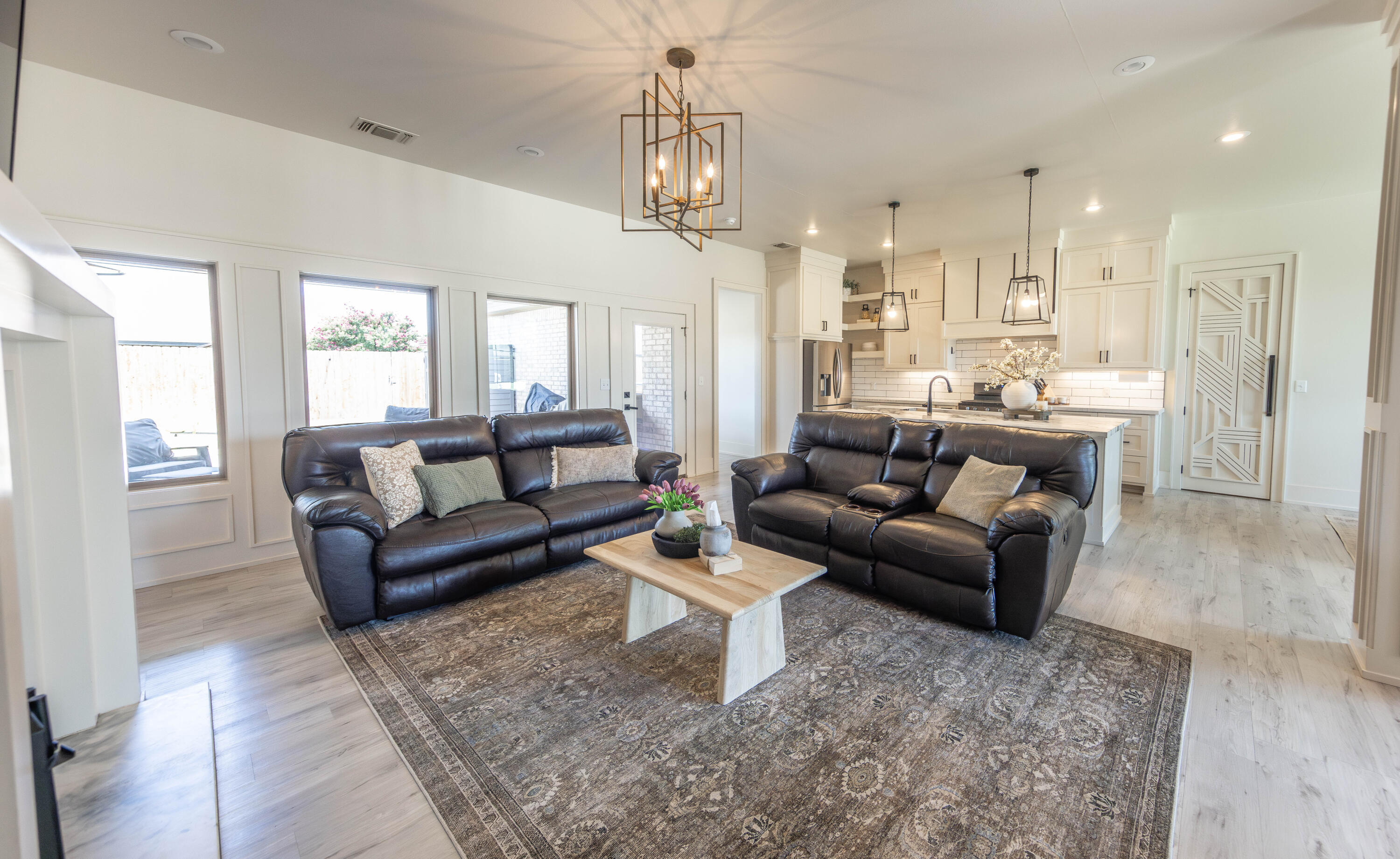 1127 16th Street Property Photo 3