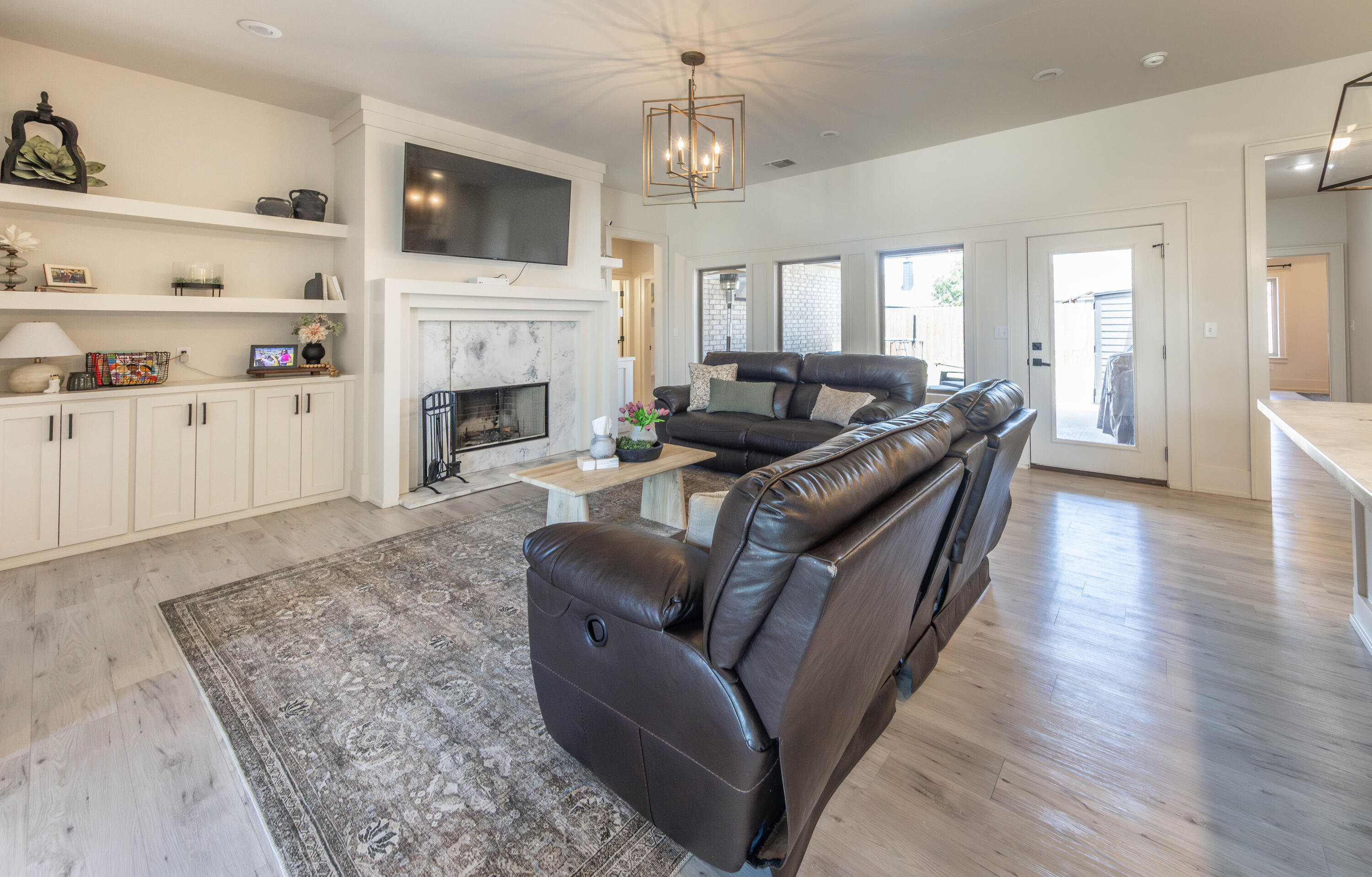1127 16th Street Property Photo 4