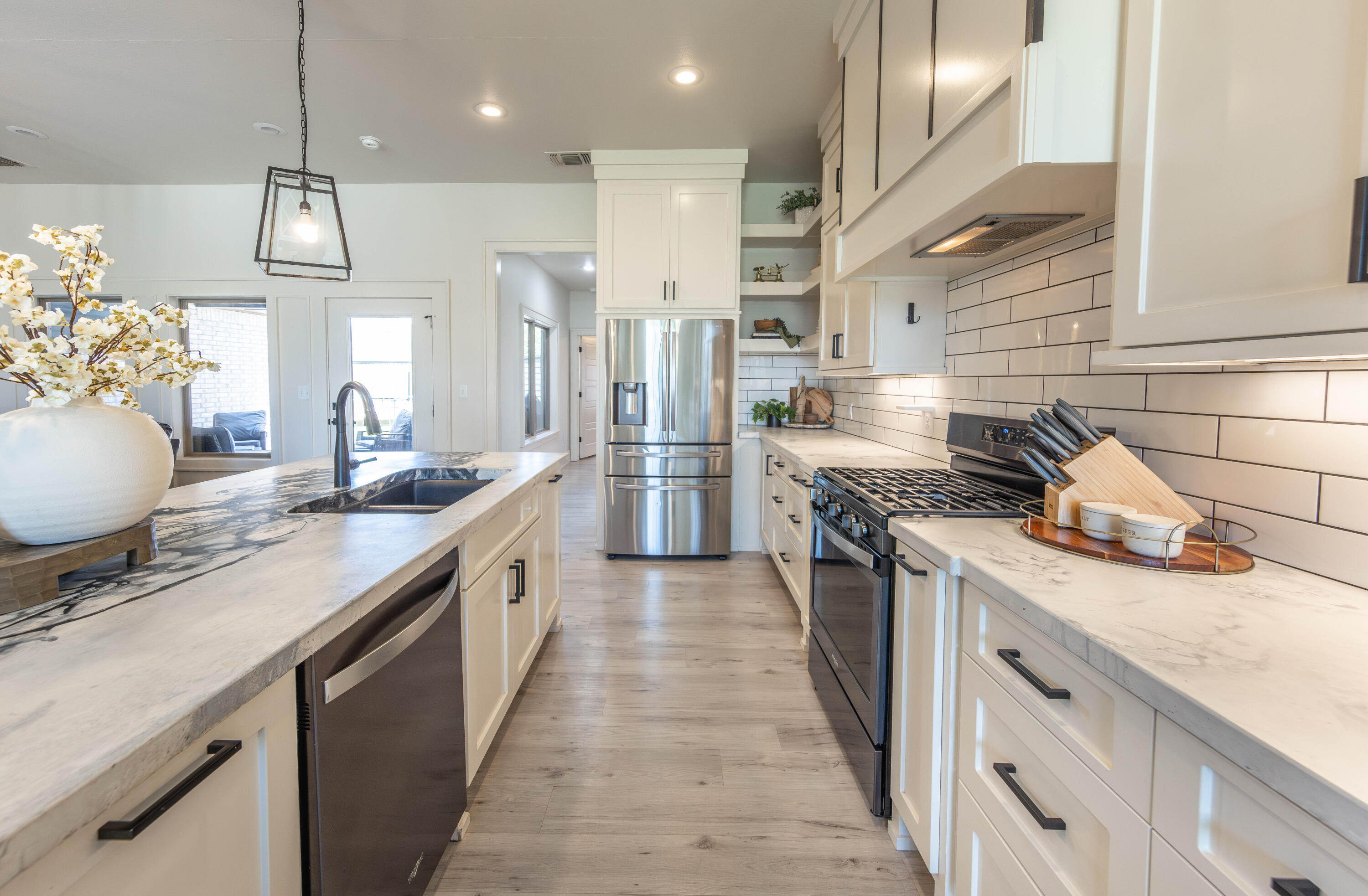 1127 16th Street Property Photo 8
