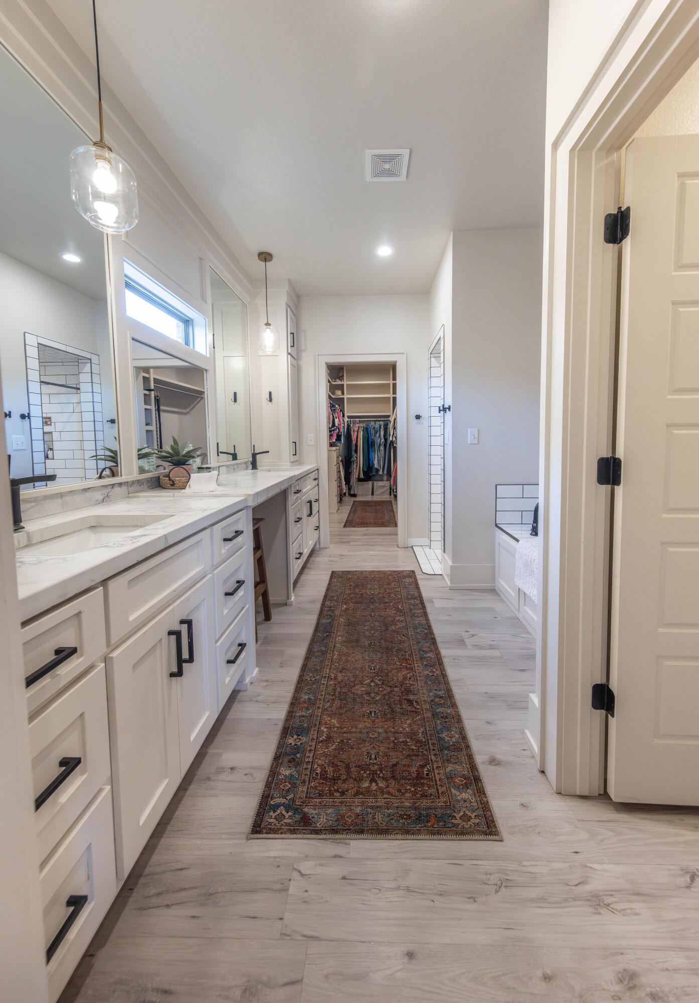 1127 16th Street Property Photo 14