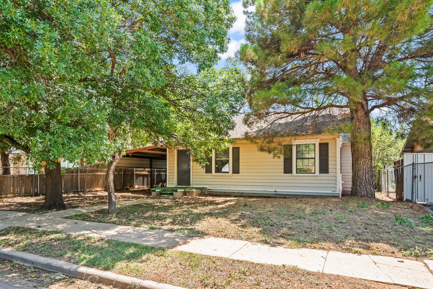 2313 20th Street Property Photo 1
