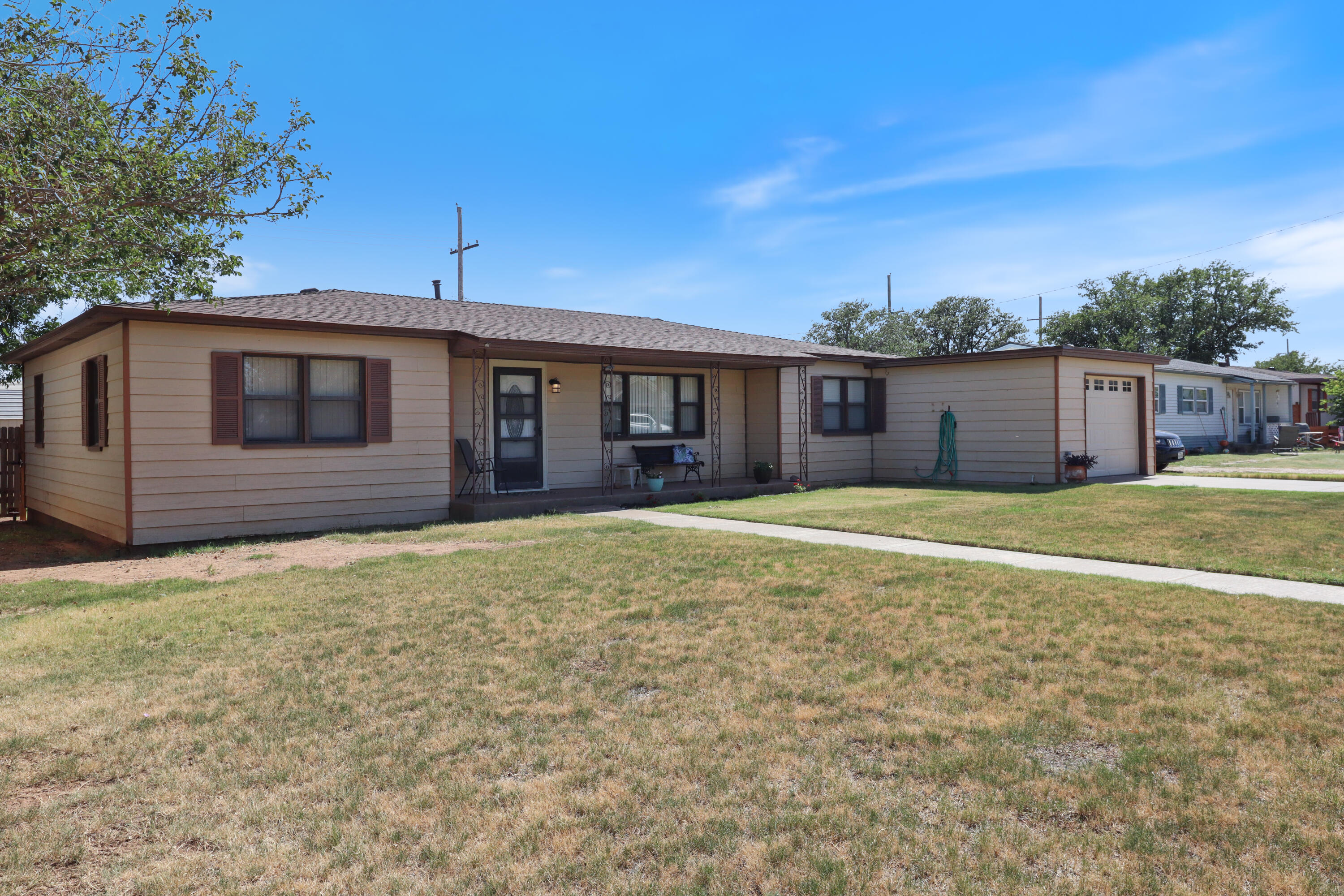 511 6th Street Property Photo 2