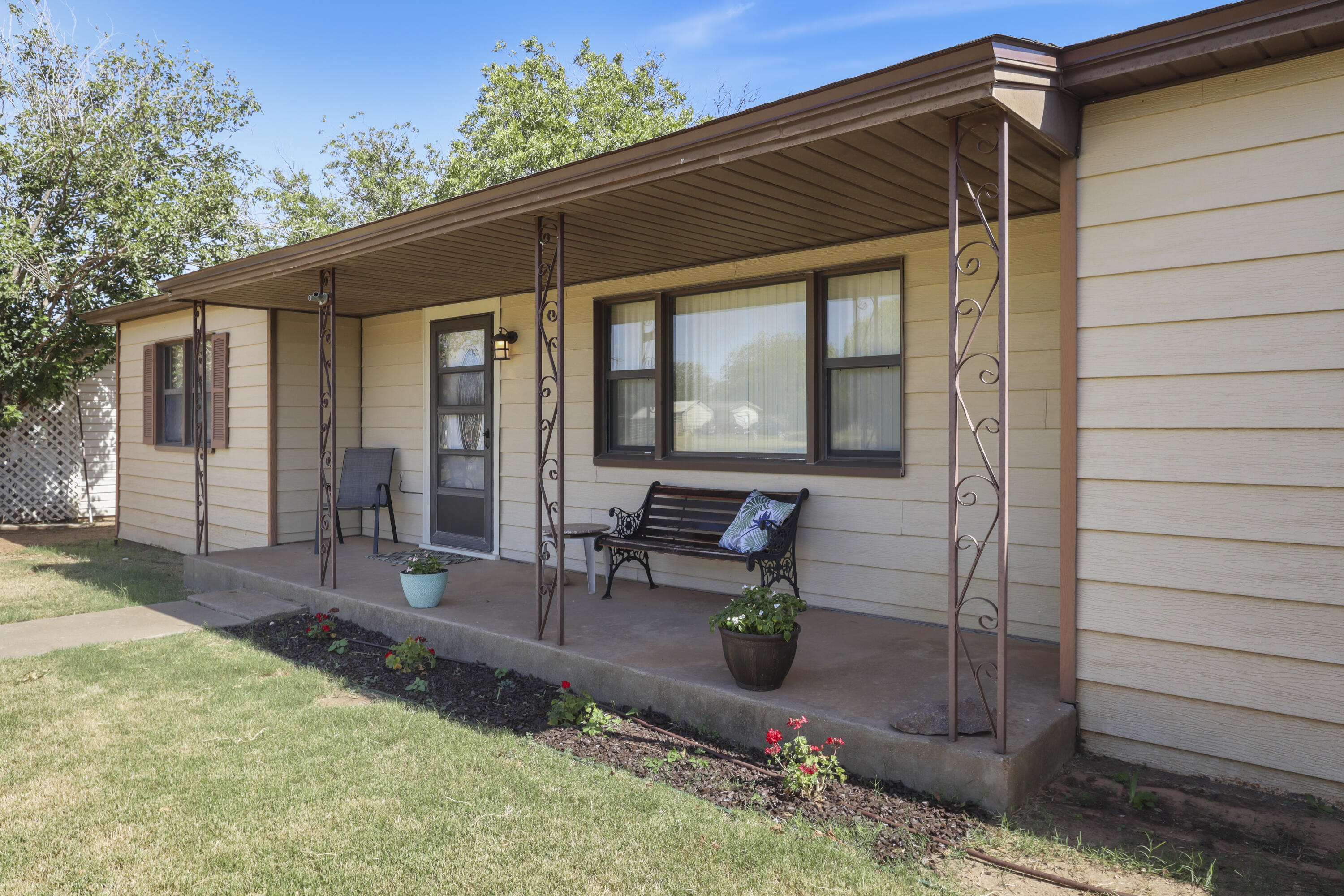 511 6th Street Property Photo 3