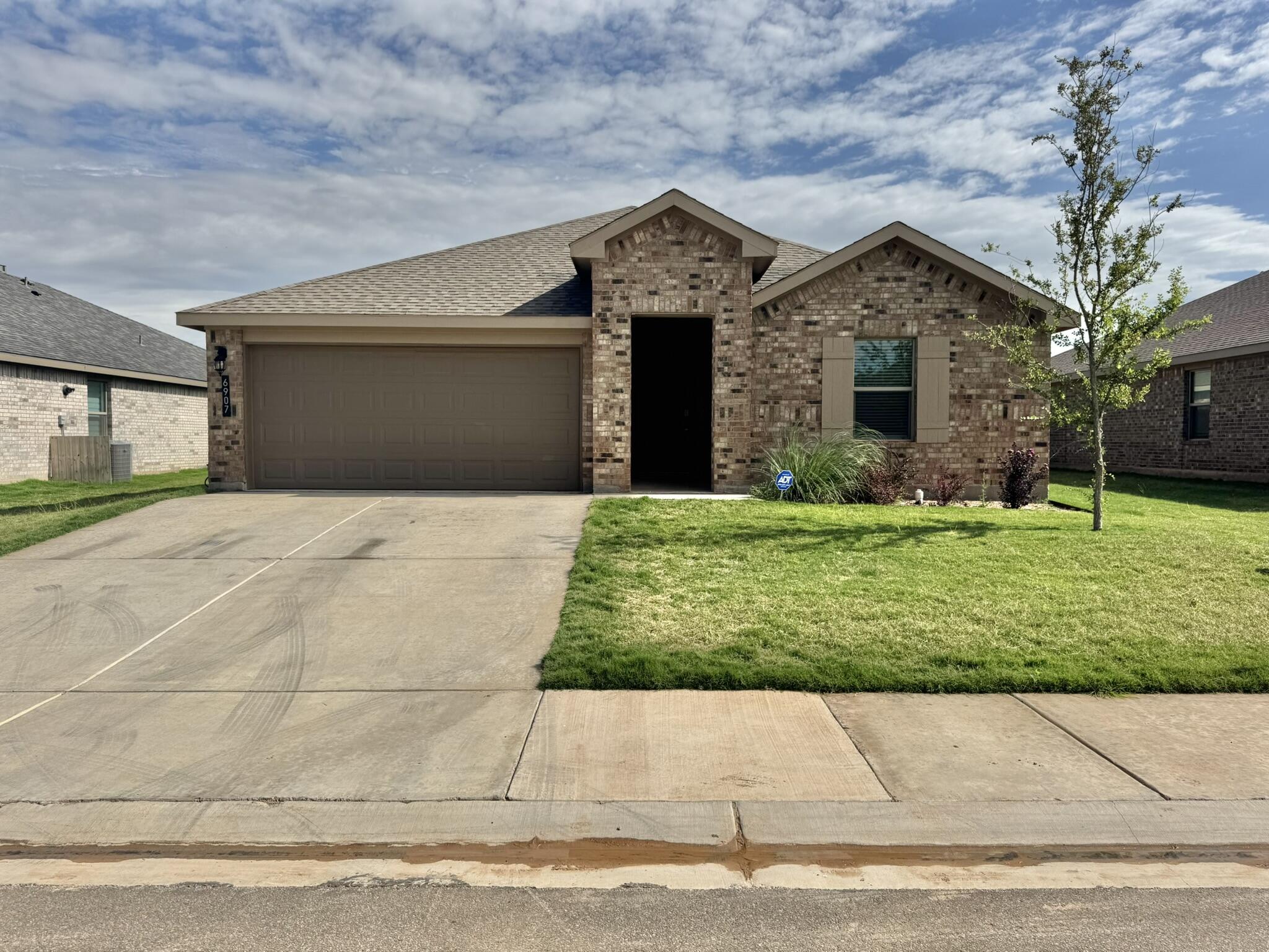 6907 55th Street Property Photo 1