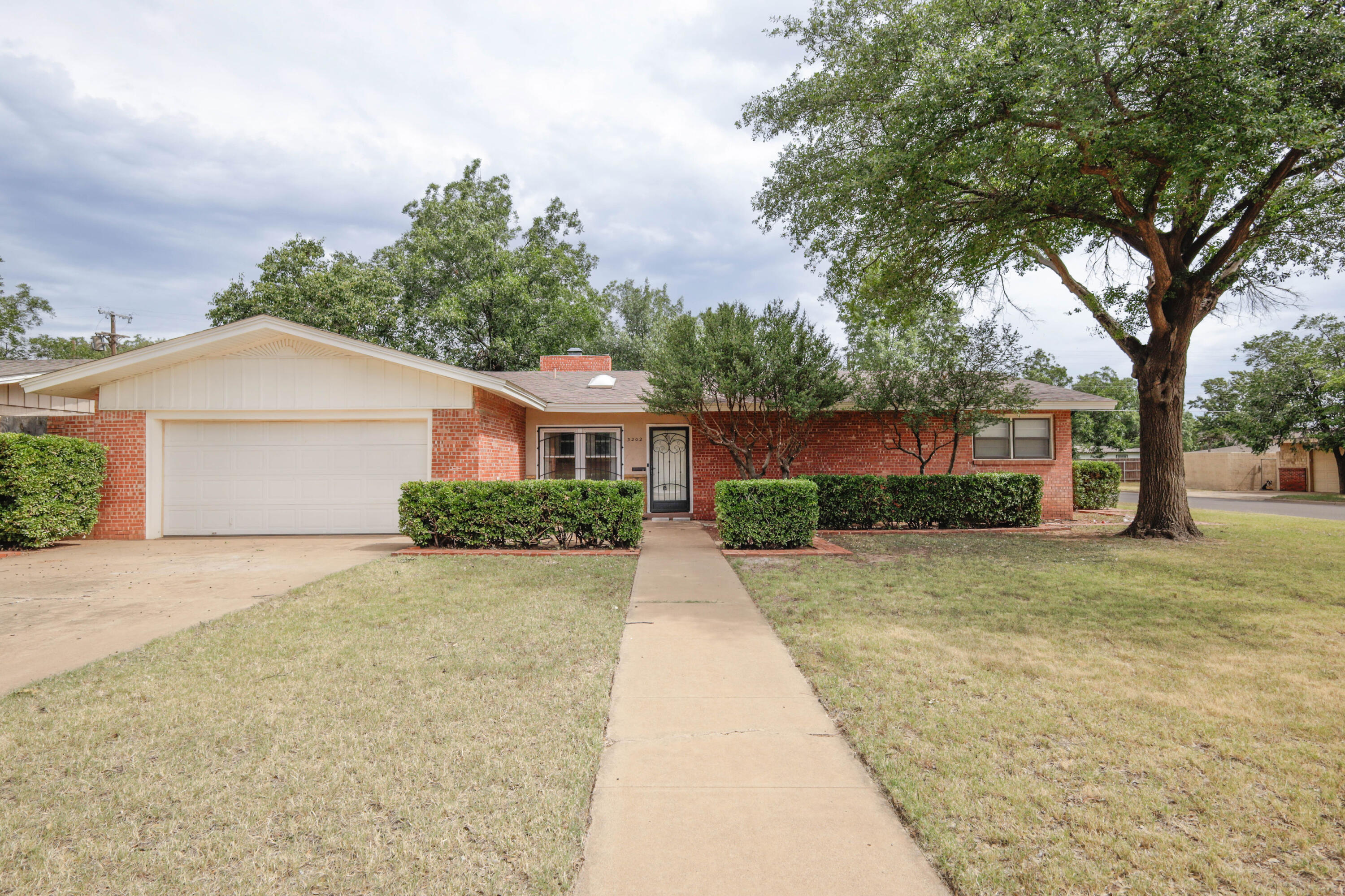 3202 45th Street Property Photo