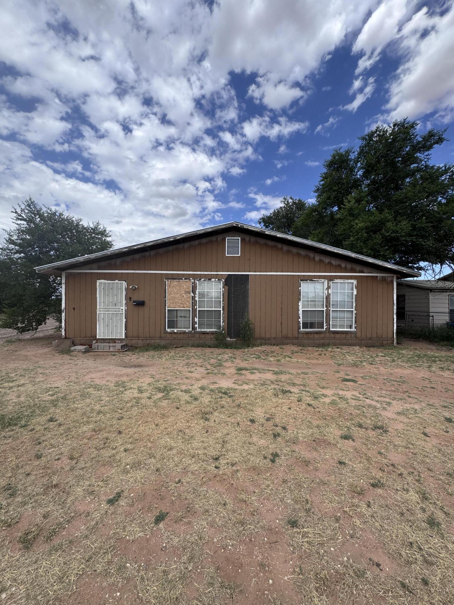 1401 S Canyon Avenue Property Photo 1