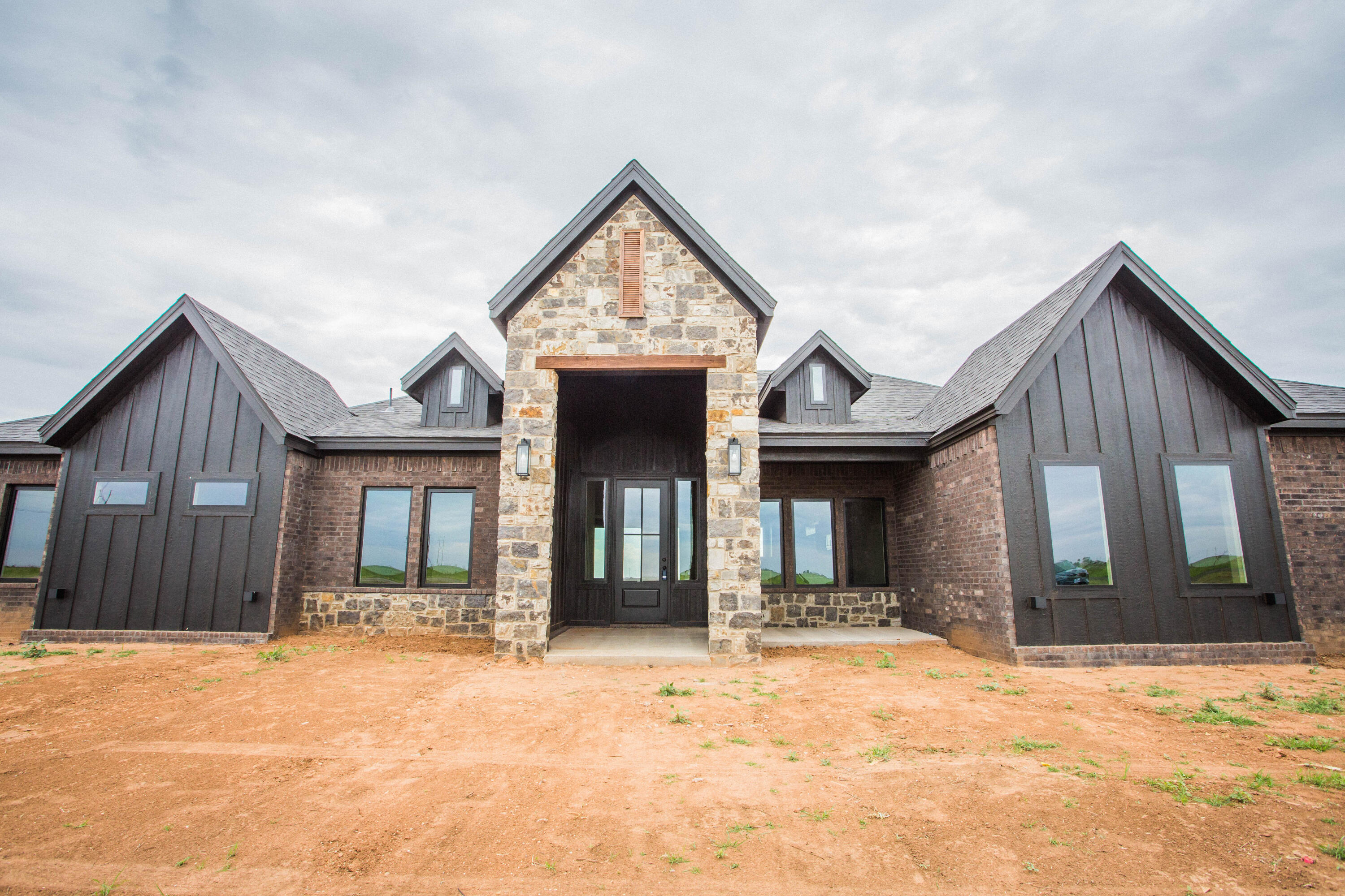 9315 County Rd 5330 Property Photo 1