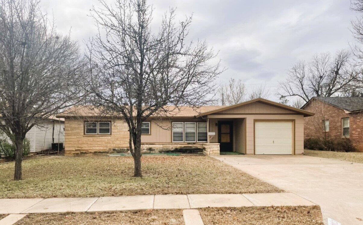 3013 45th Street Property Photo 1
