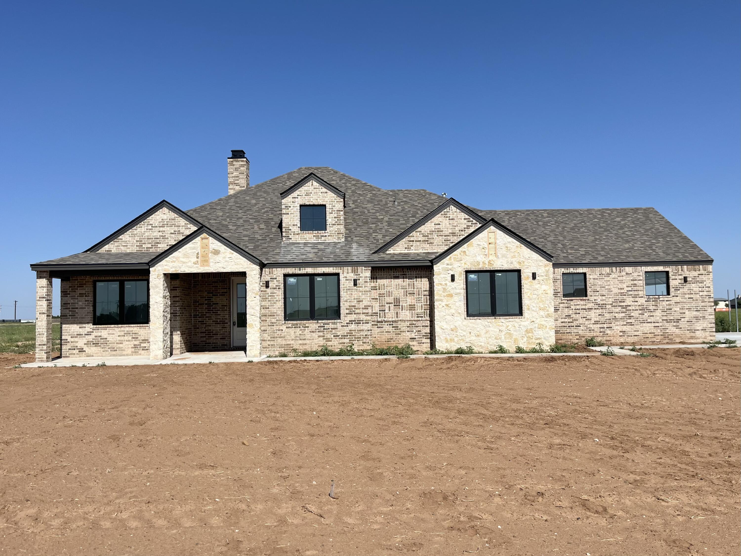 305 Maple Avenue Property Photo