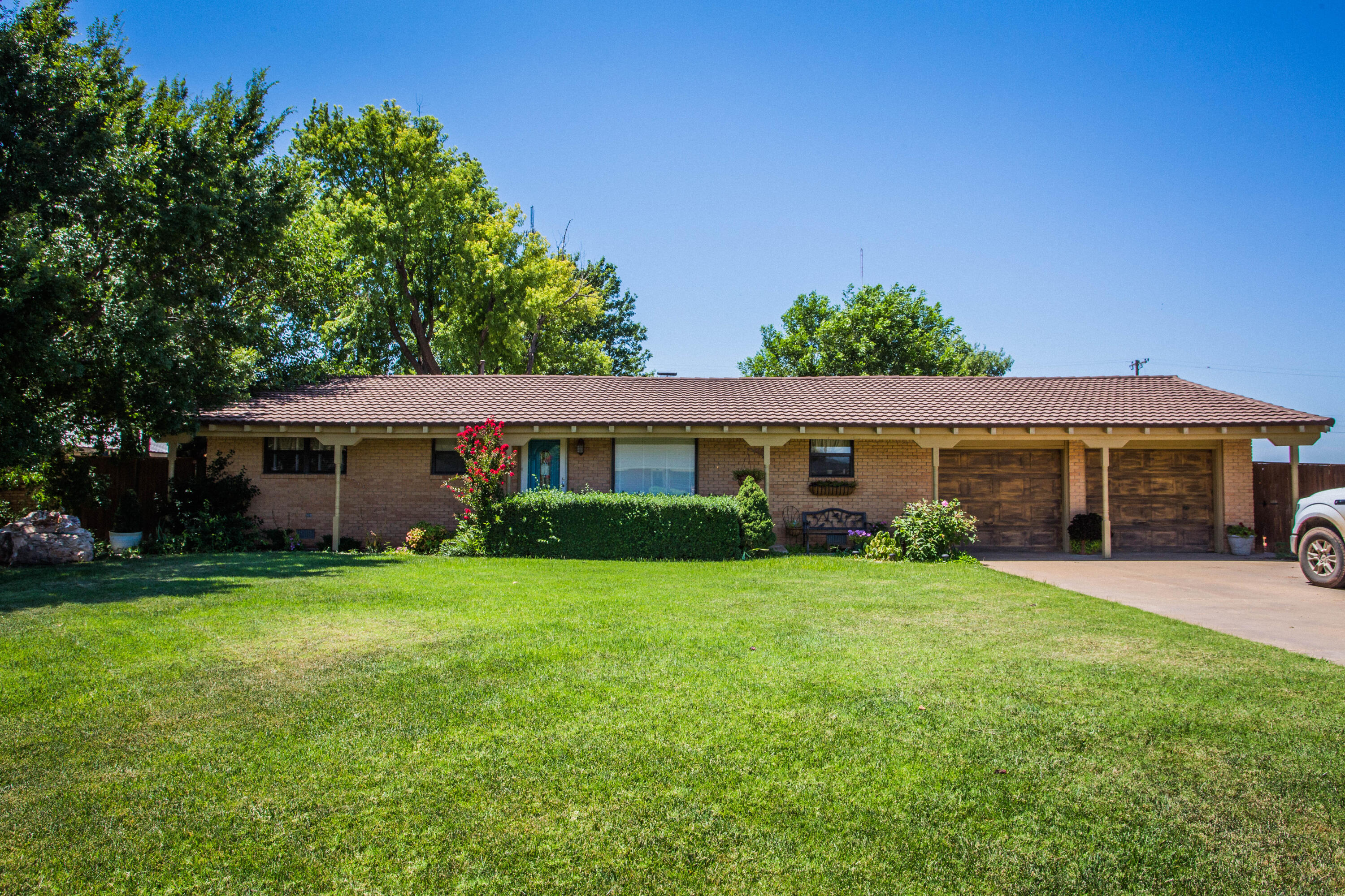 100 Loretta Street