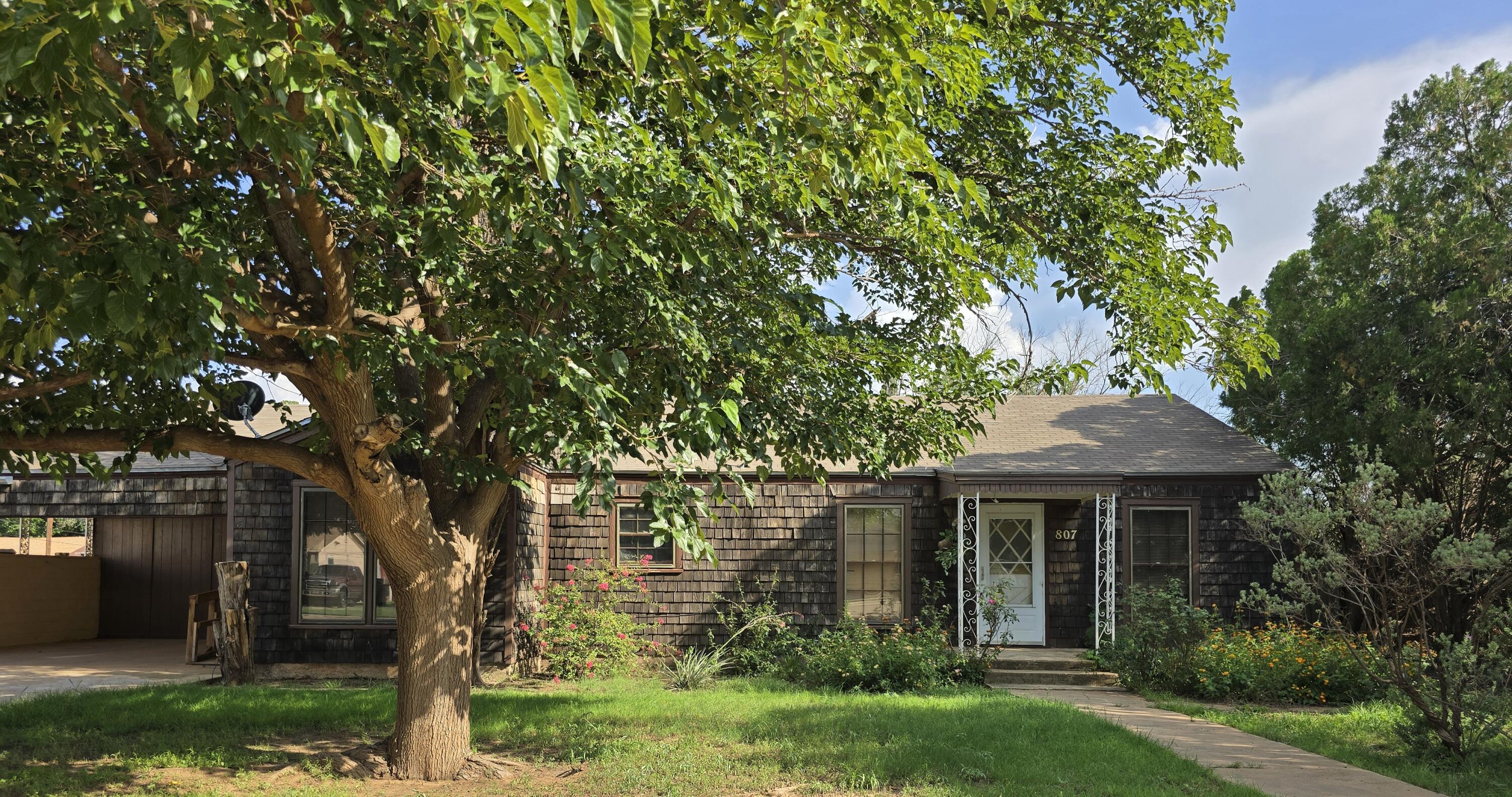 807 N 12th Street Property Photo 1